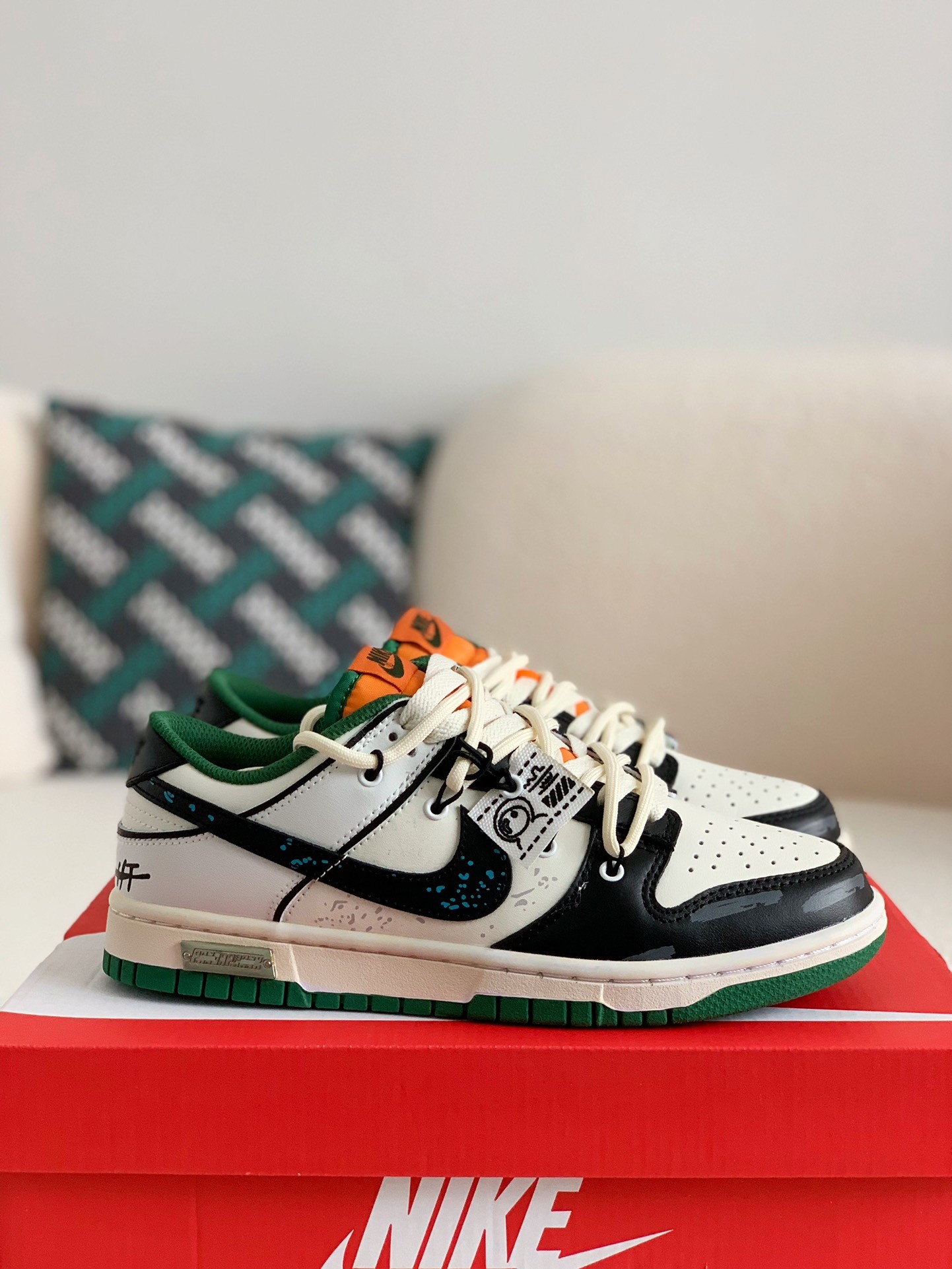 「#17」Nike NK Dunk Low Retro Sneakers - Image 3