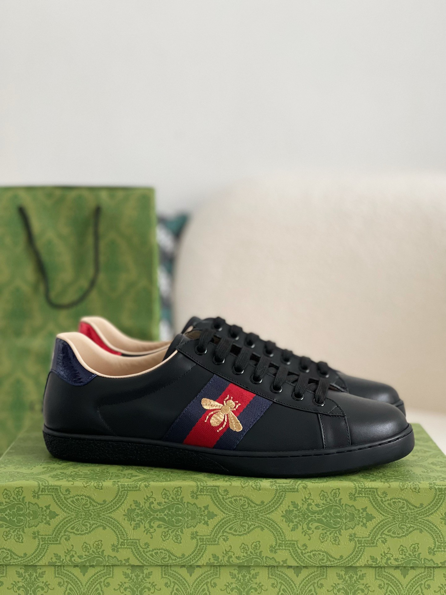「#19」Gucci sneakers Support chip phone sensing - Image 2