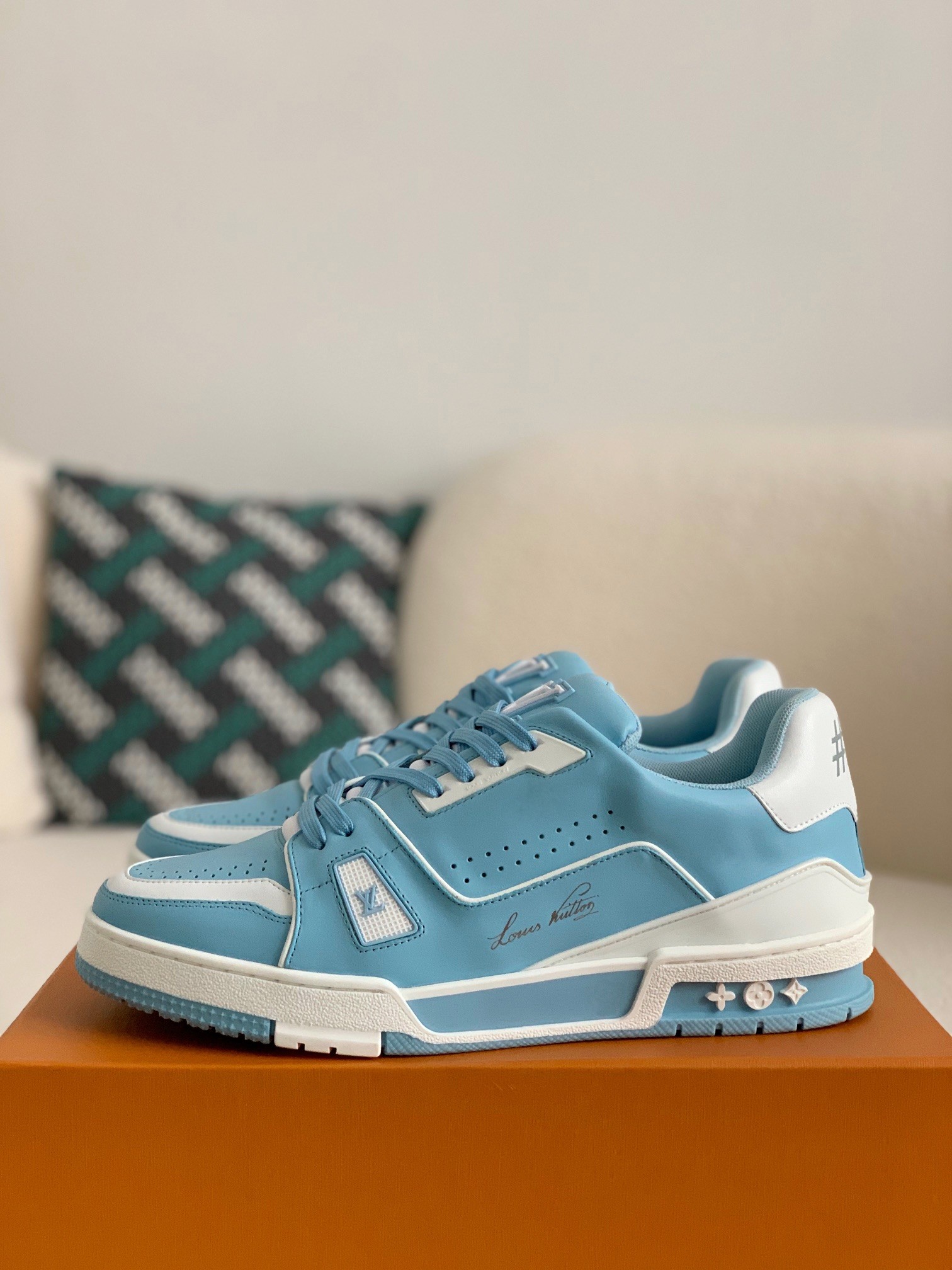 「#20」LOUIS VUITTON TRAINER SNEAKERS