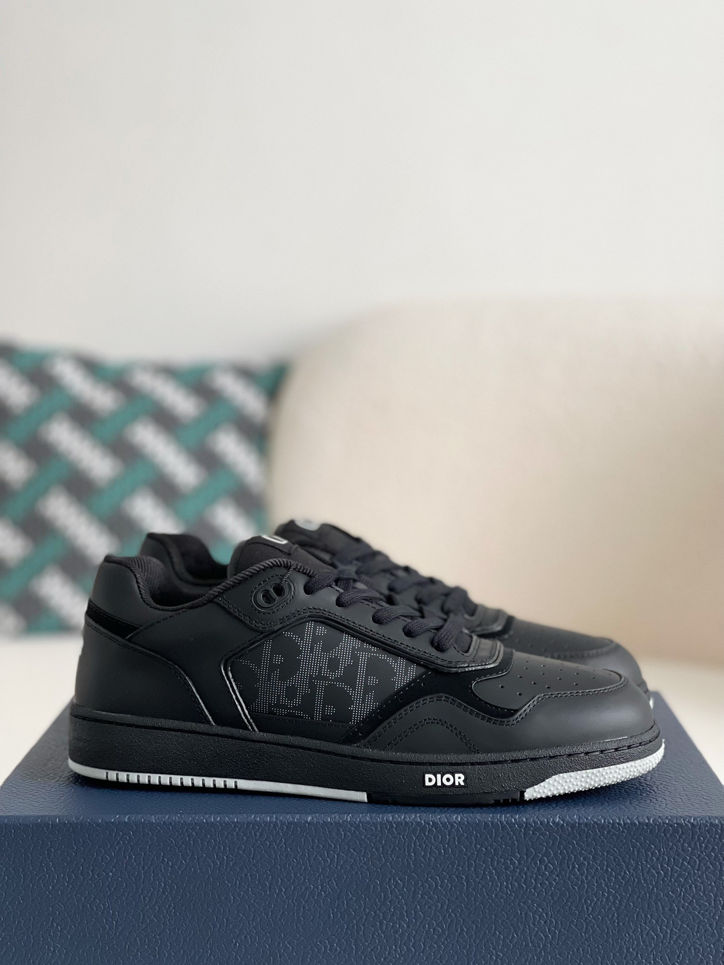 「#23」DIOR HIGH LEVEL B27 Sneaker - Image 2