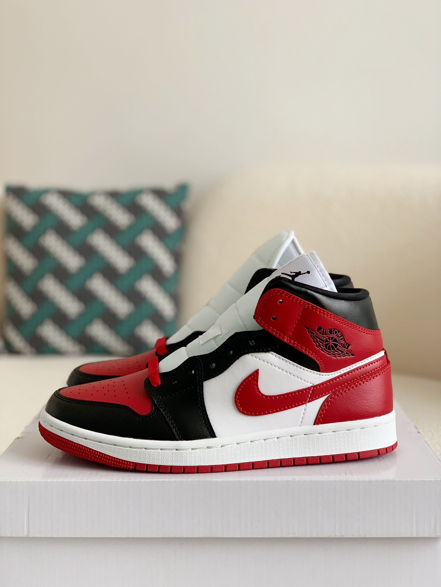 「#38」Nike Air Jordan 1 Retro High OG Bred Toe