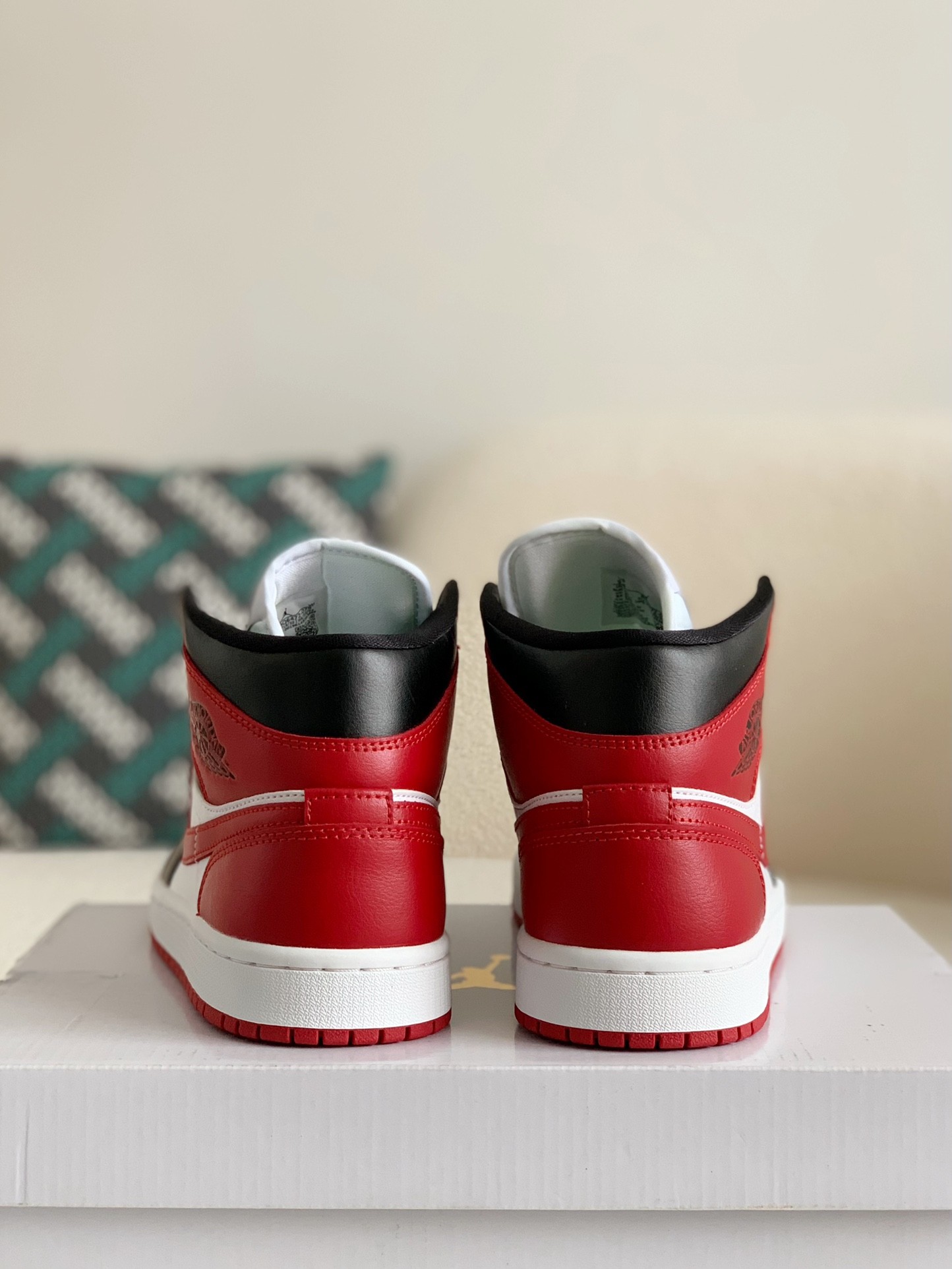 「#38」Nike Air Jordan 1 Retro High OG Bred Toe - Image 5