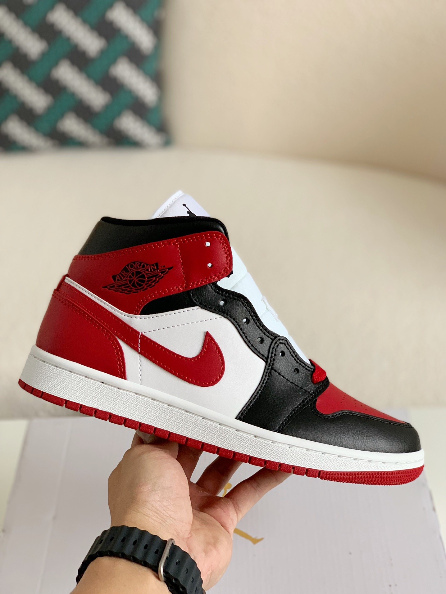 「#38」Nike Air Jordan 1 Retro High OG Bred Toe - Image 3