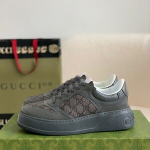 「#44」Gucci sneakers Cowhide