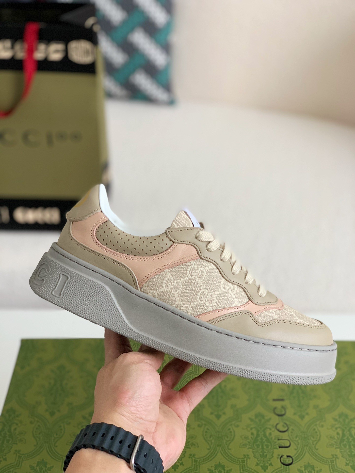 「#102」Gucci sneakers Cowhide - Image 3