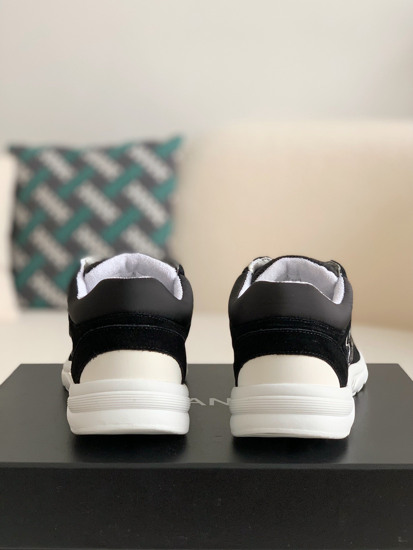 「#104」Chanel 23P Sneakers - Image 5