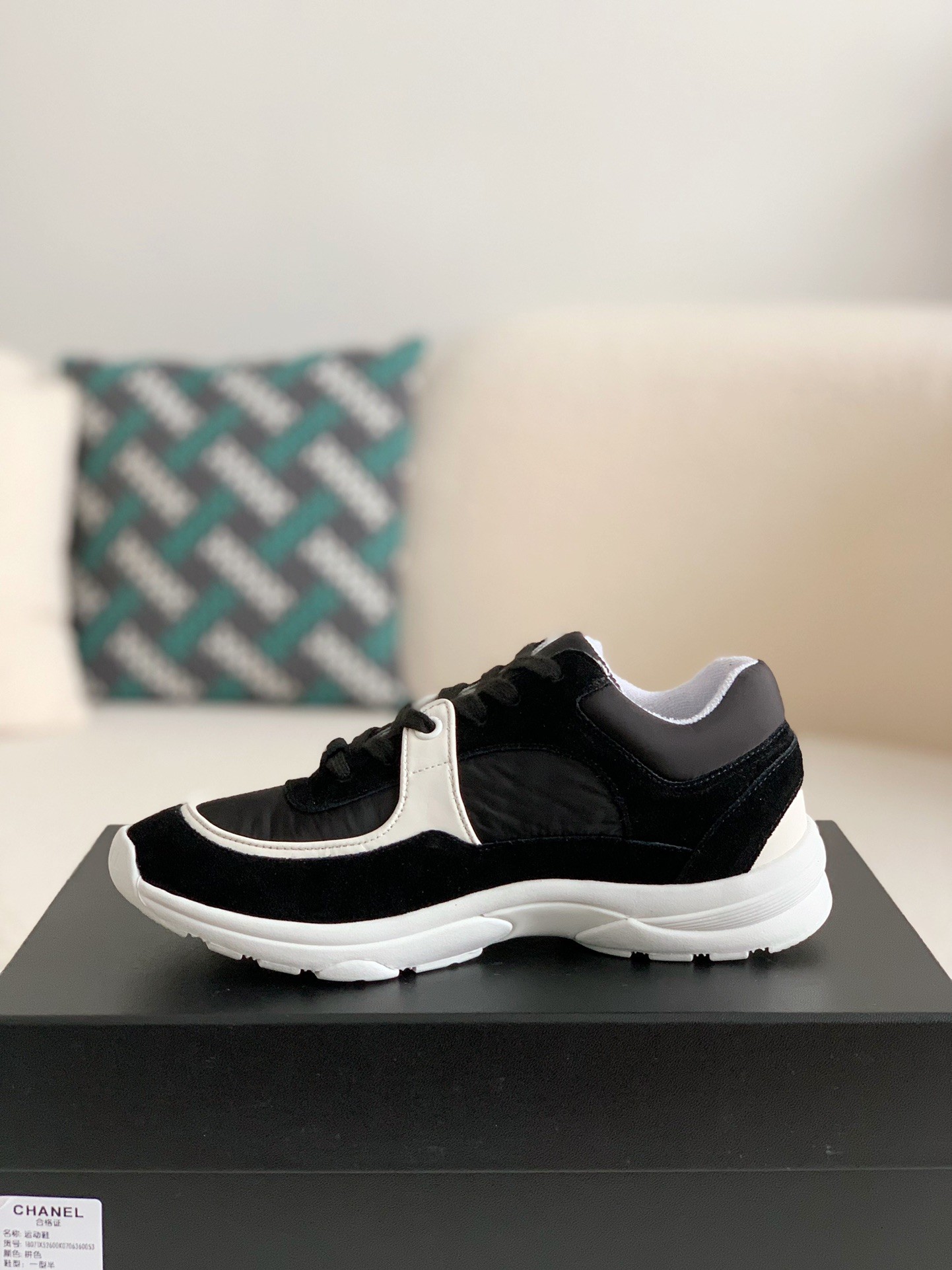 「#104」Chanel 23P Sneakers - Image 4