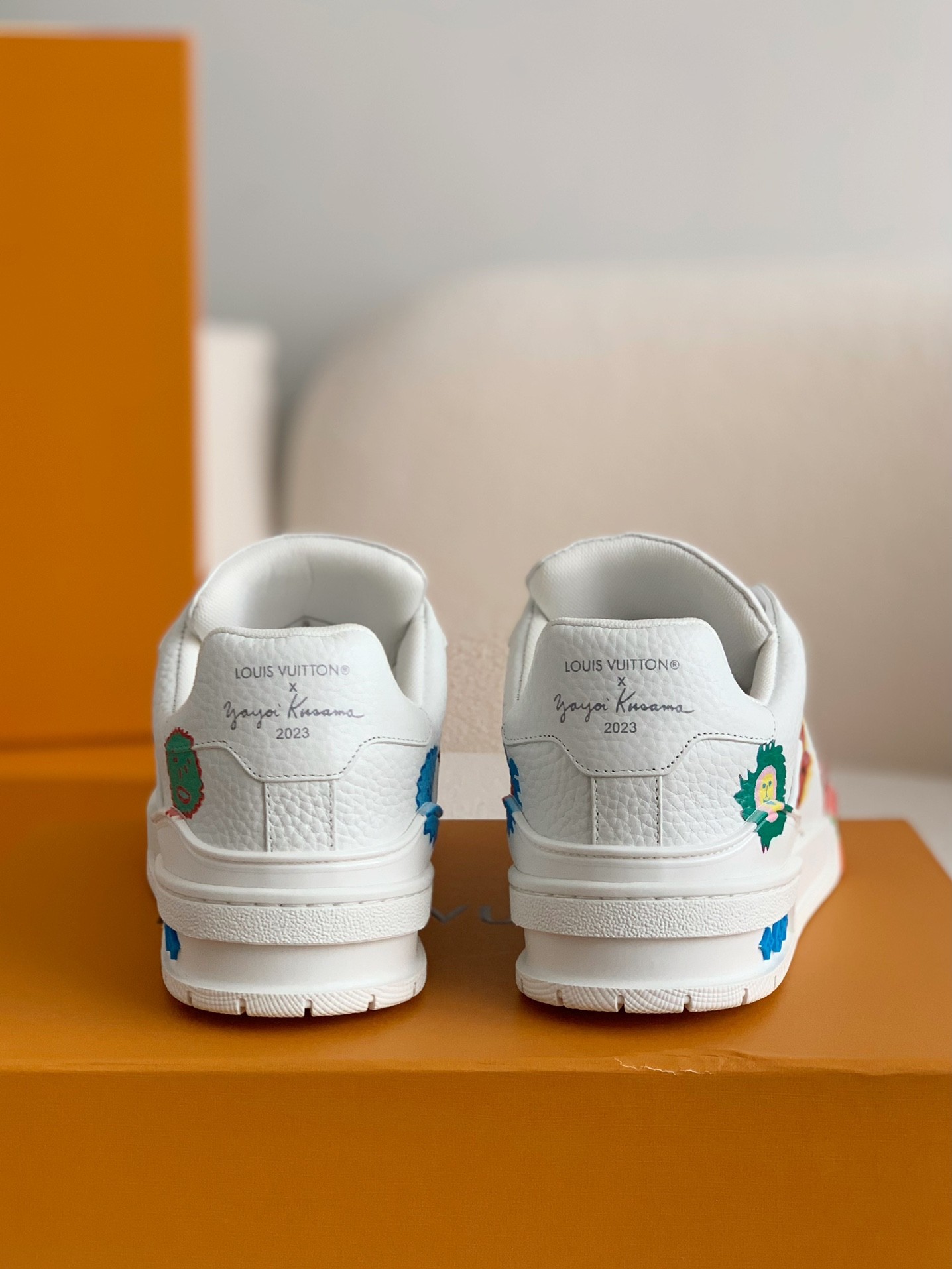「#129」Yayoi Kusama × LOUIS VUITTON TRAINER Sneakers - Image 5