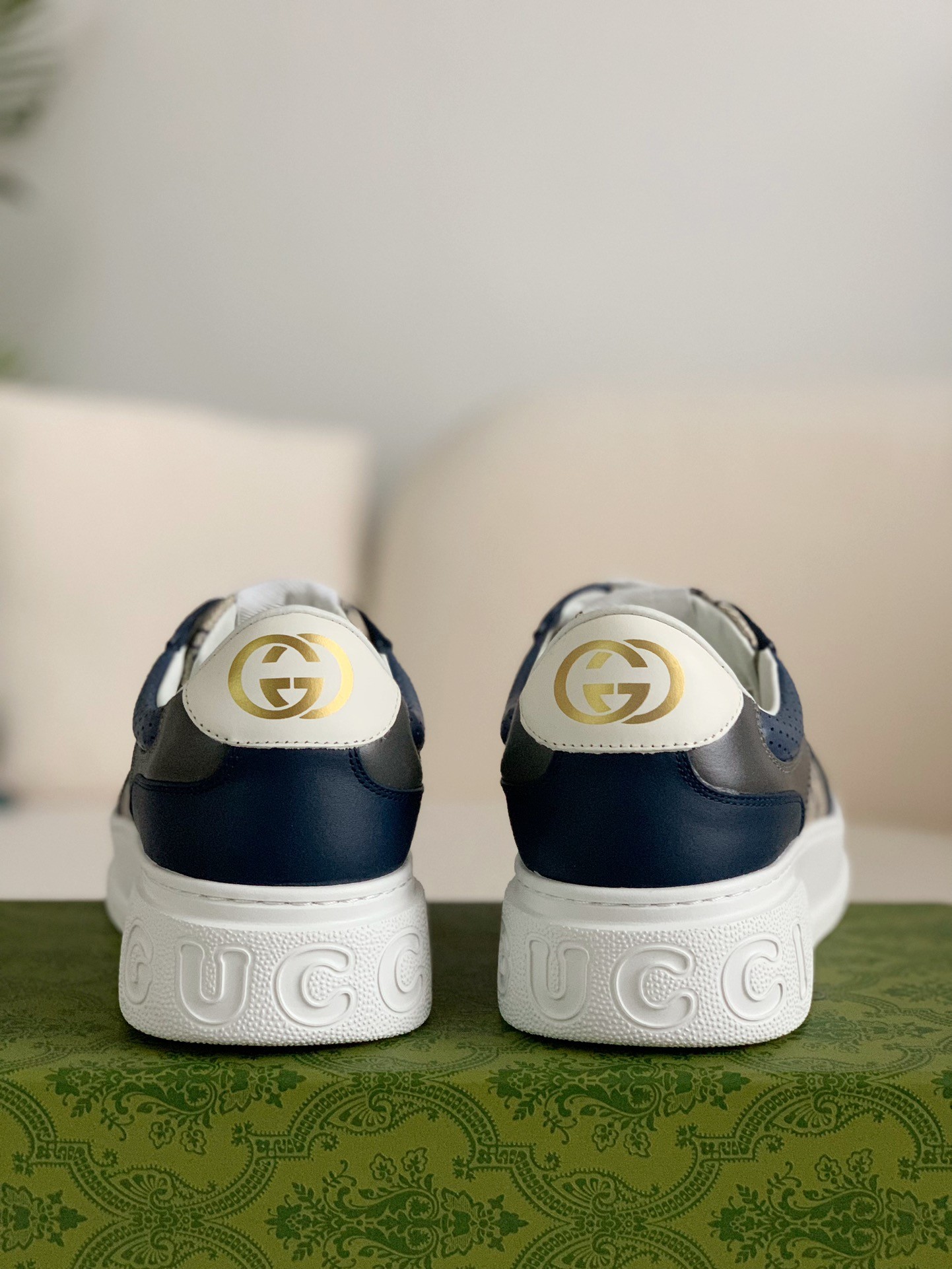 「#136」Gucci sneakers Cowhide - Image 5