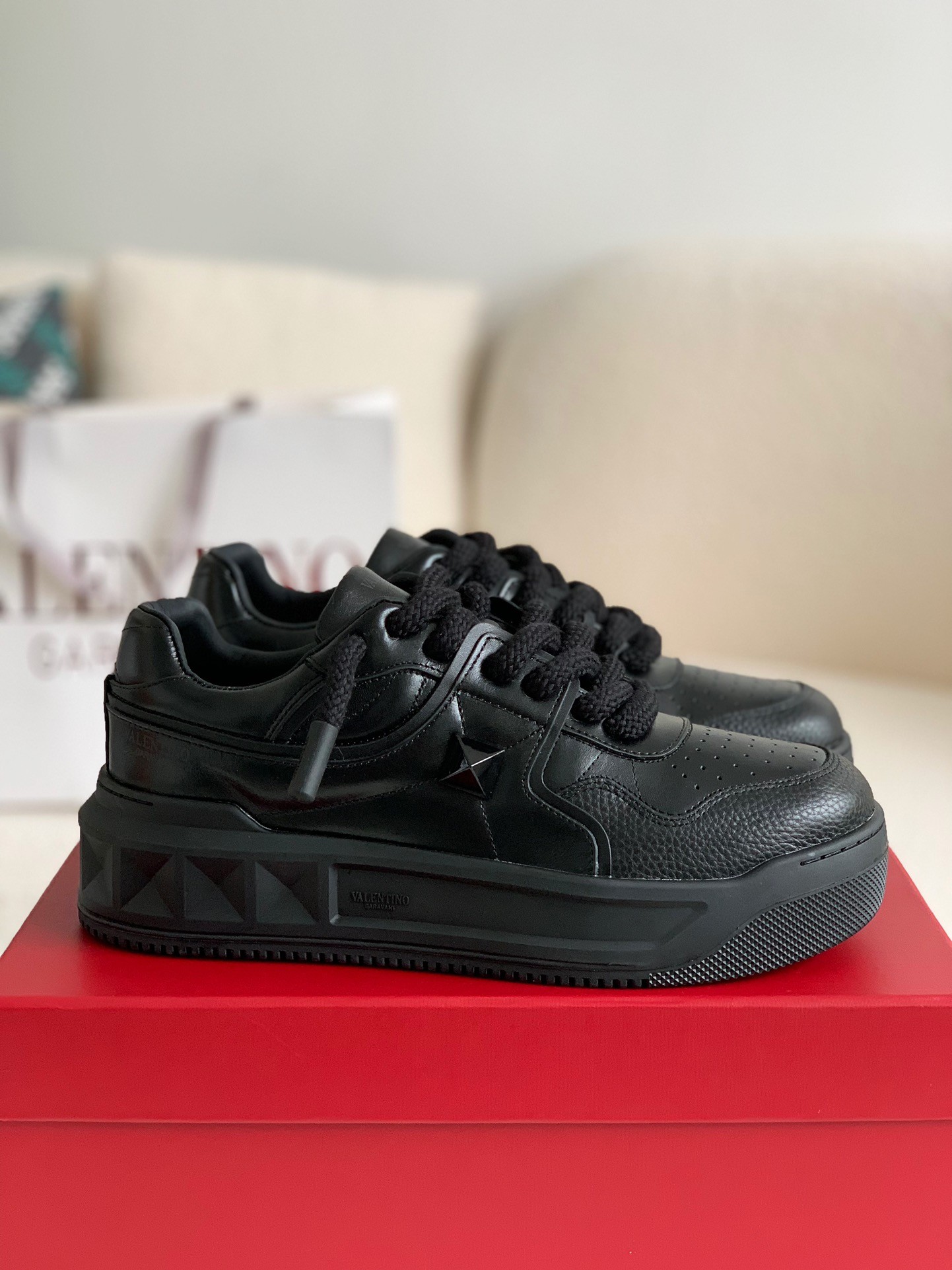 「#141」Valentino sneakers - Image 2