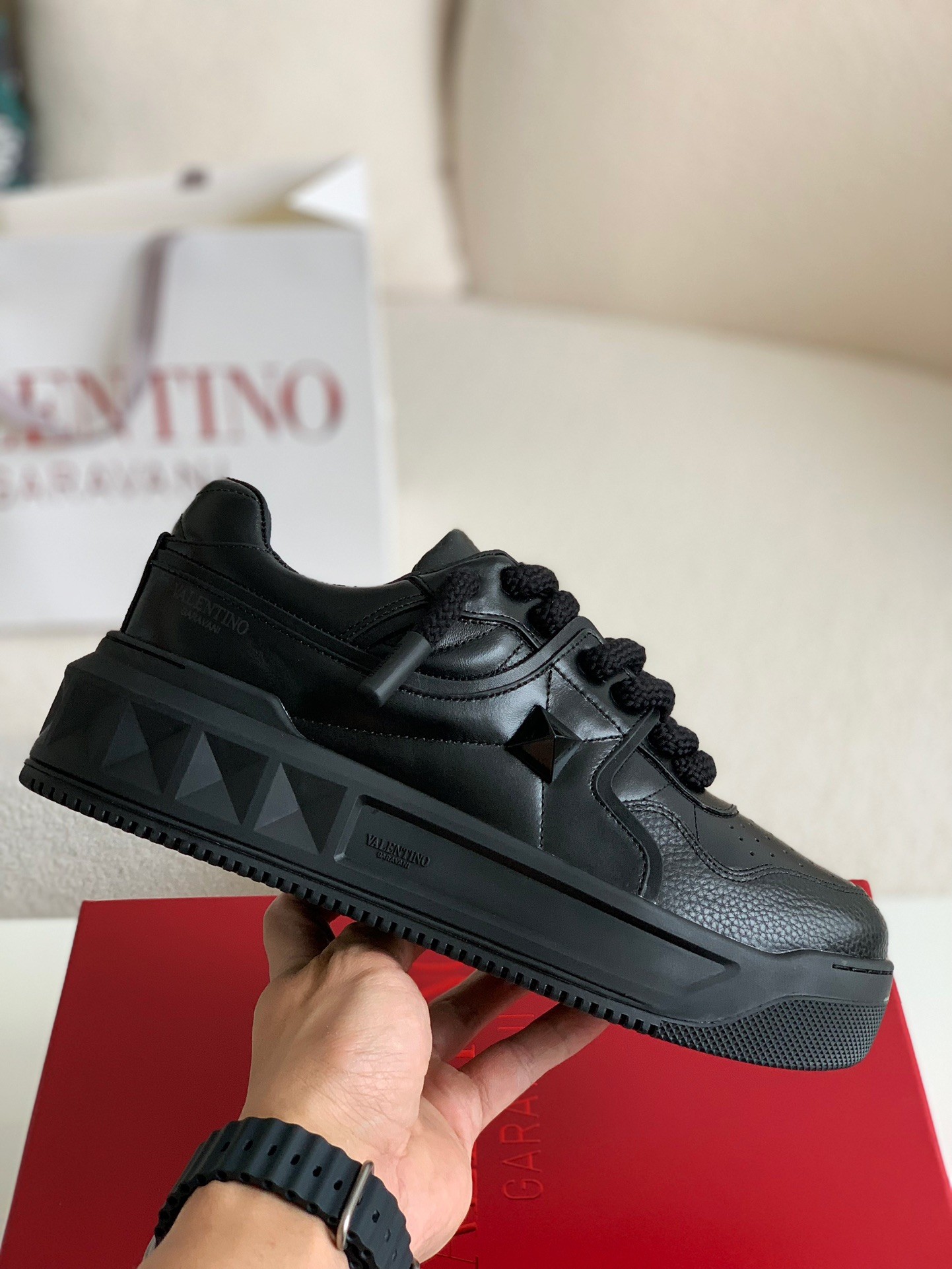 「#141」Valentino sneakers - Image 3