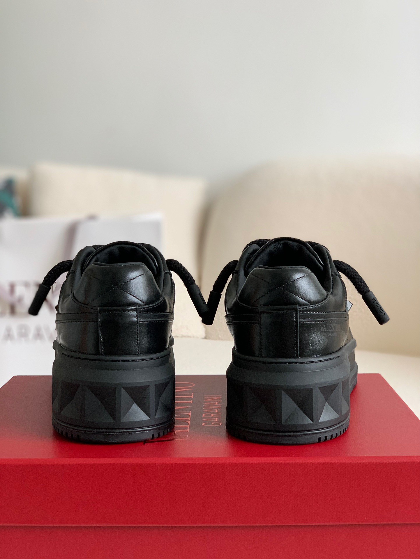 「#141」Valentino sneakers - Image 5
