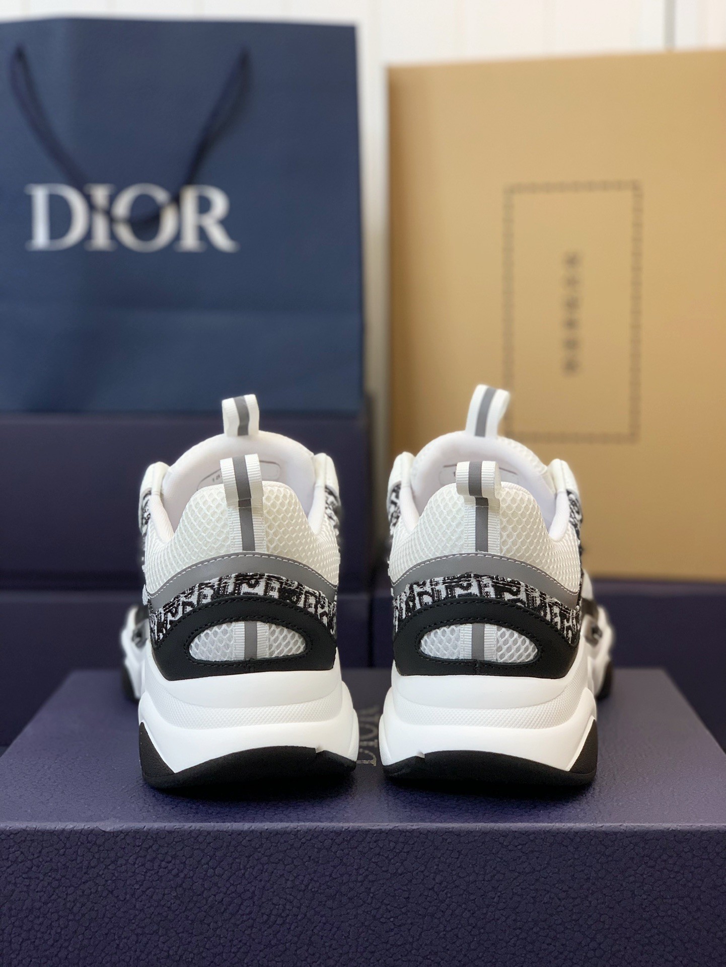 「#150」DIOR classic B22 Clunky Sneaker - Image 5