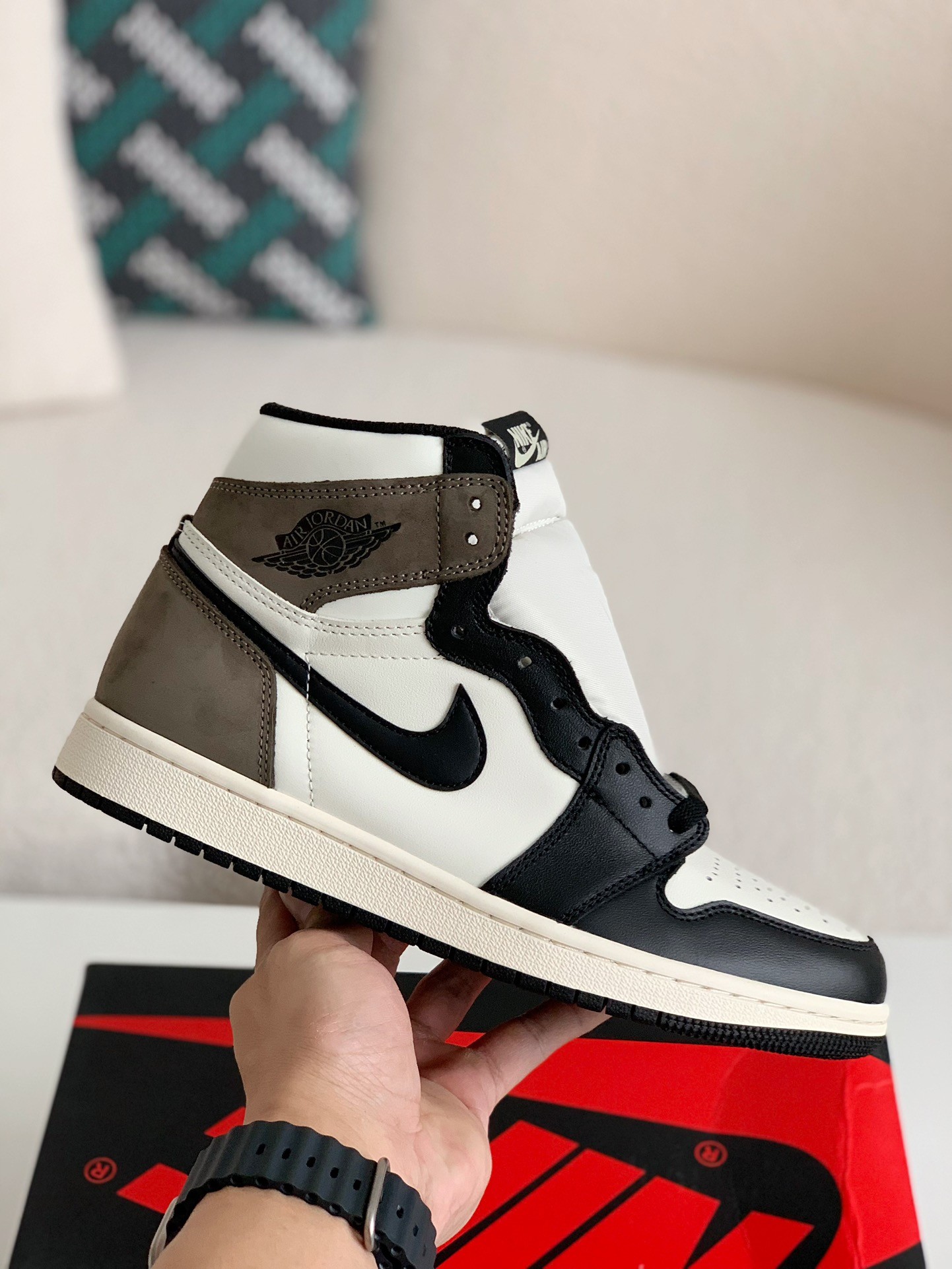 「#67」Nike Air Jordan 1 High Retro Og "Dark Mocha - Image 3