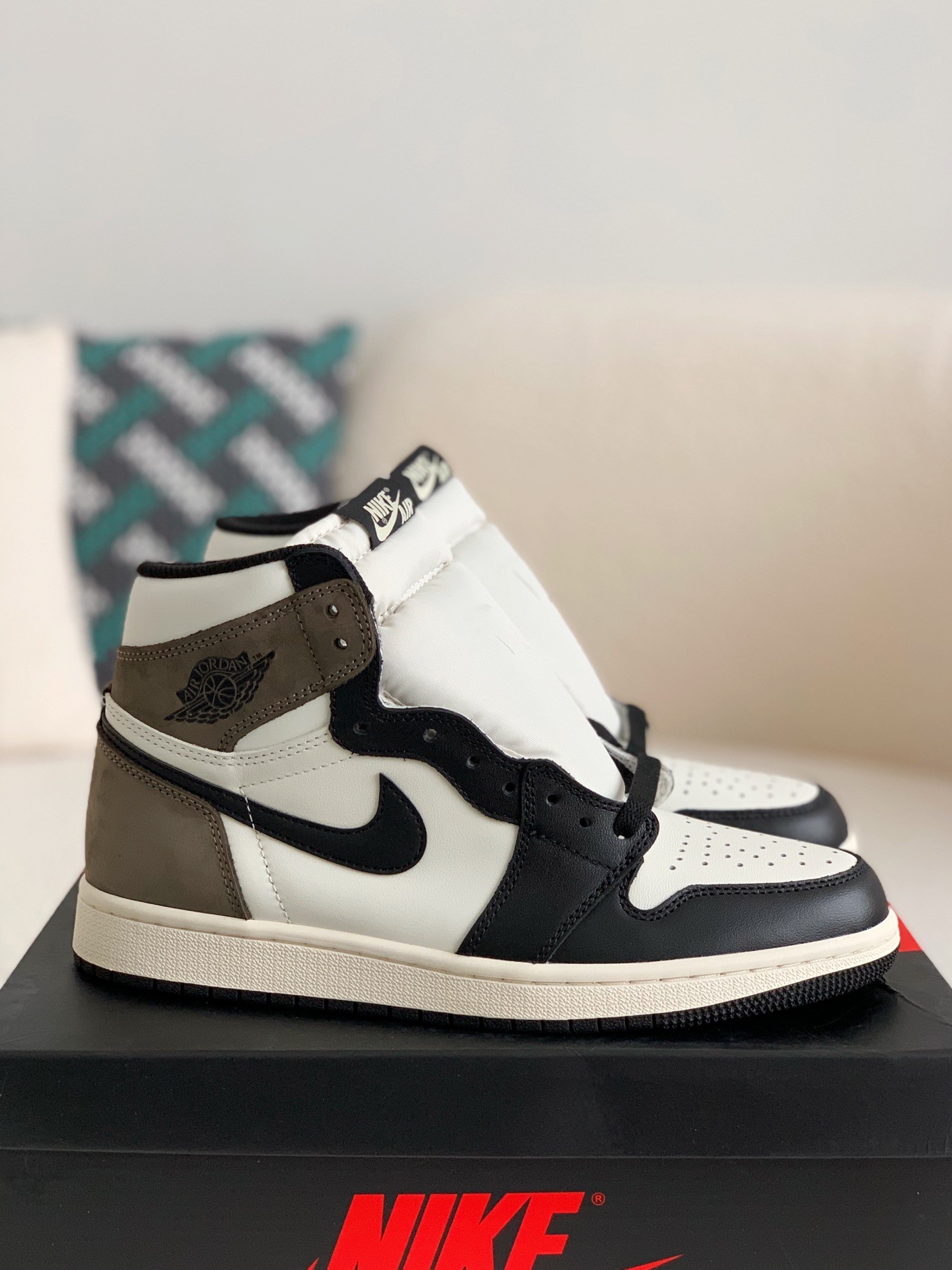 「#67」Nike Air Jordan 1 High Retro Og "Dark Mocha - Image 2