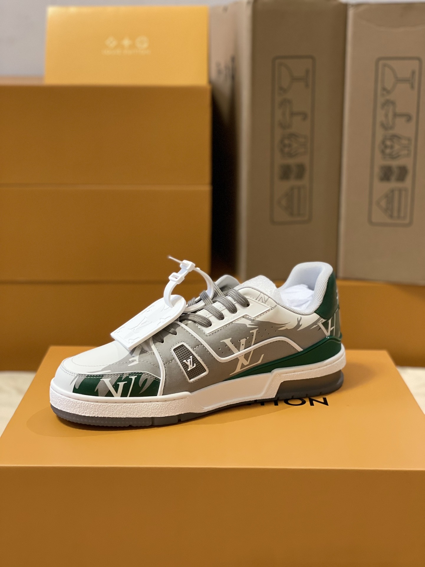 「#174」LOUIS VUITTON TRAINER 1A9IQ5 Sneakers - Image 3
