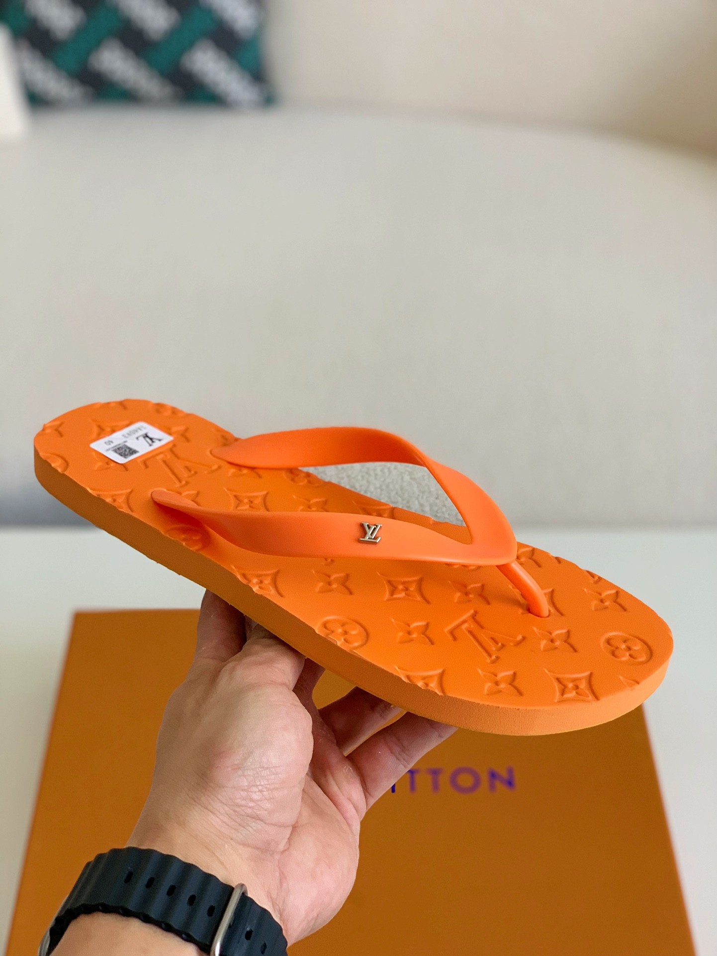 「#76」Louis Vuitton flip flops - Image 3