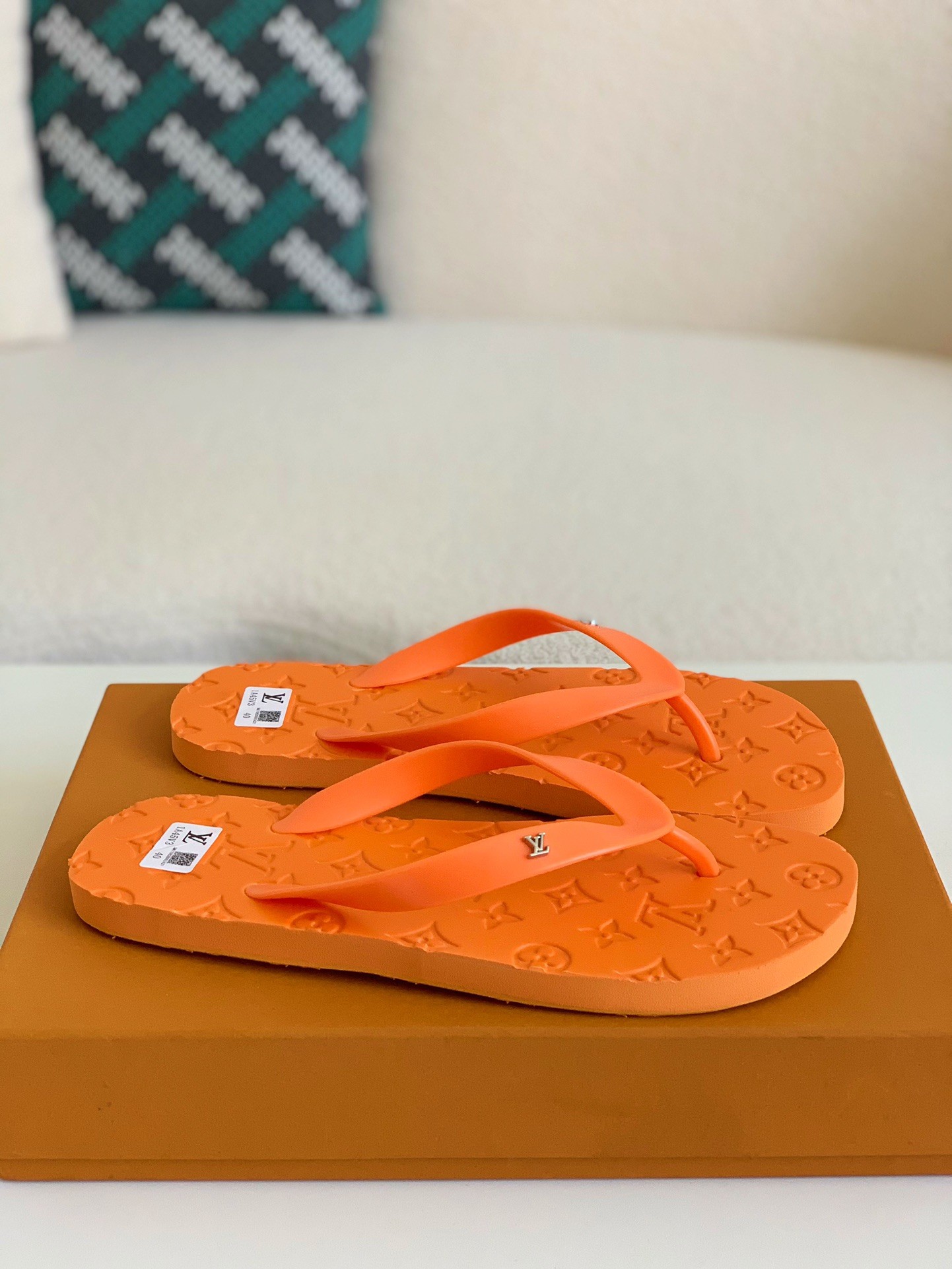 「#76」Louis Vuitton flip flops - Image 2