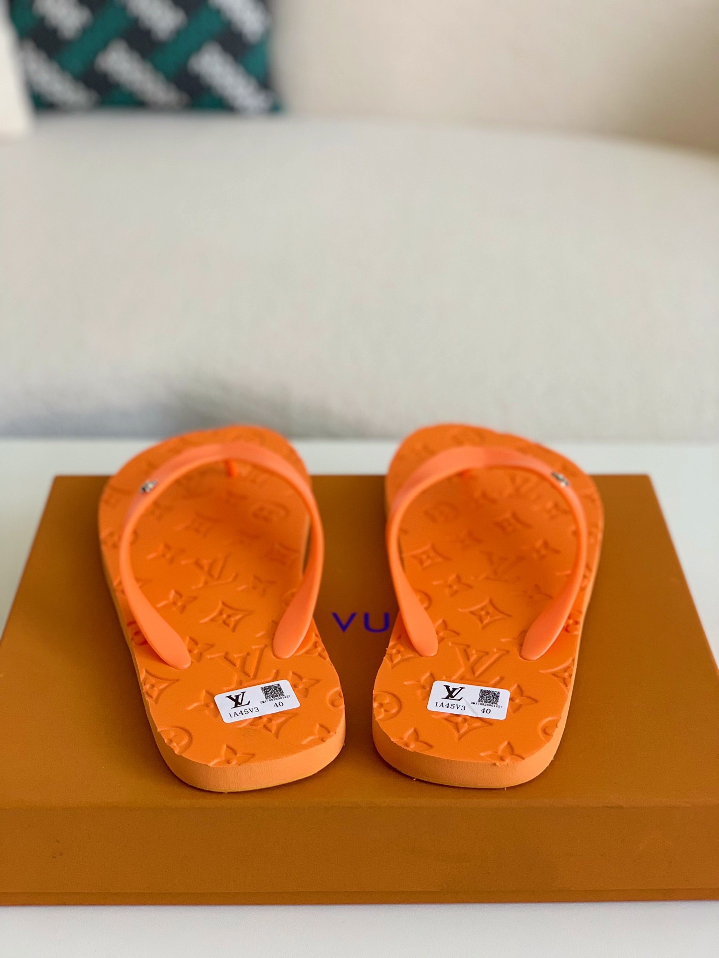 「#76」Louis Vuitton flip flops - Image 5