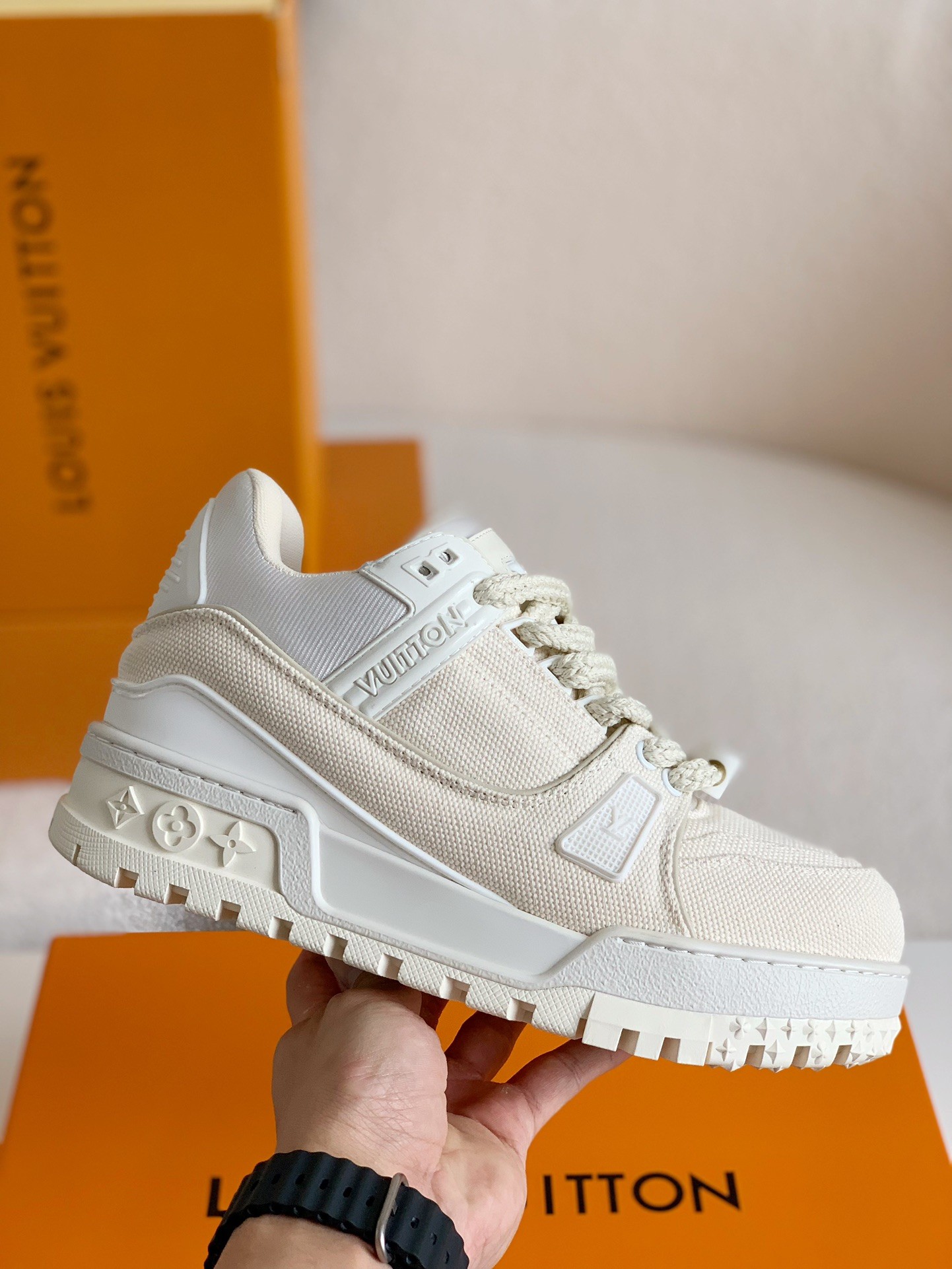 「#77」LOUIS VUITTON TRAINER MAXI SNEAKERS - Image 3