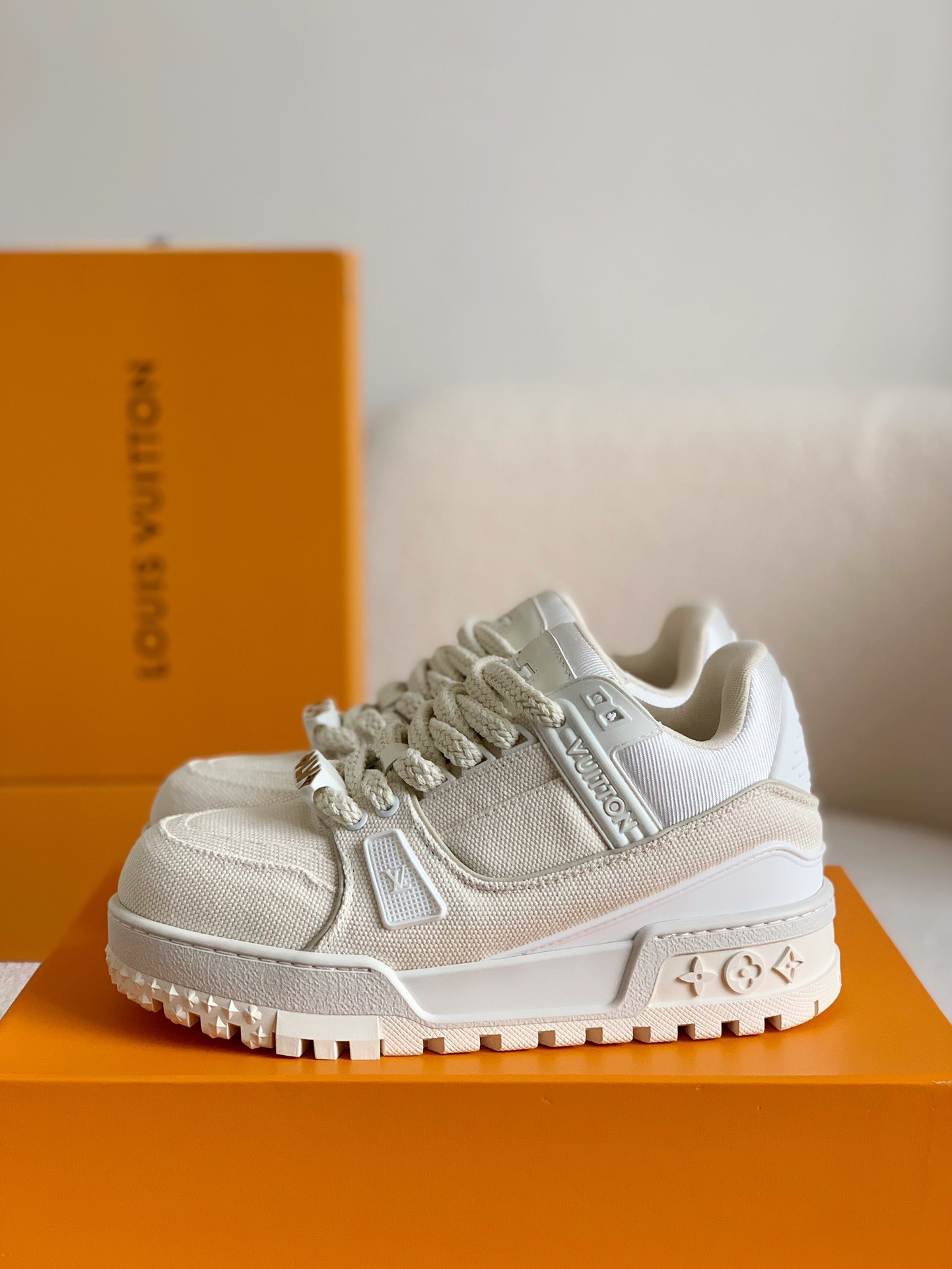 「#77」LOUIS VUITTON TRAINER MAXI SNEAKERS