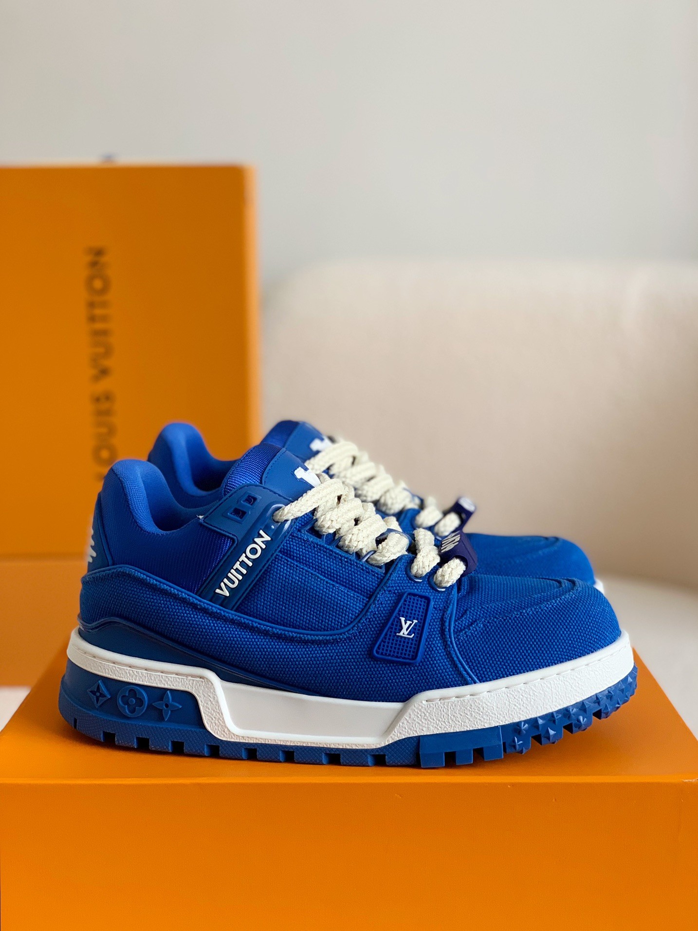 「#79」LOUIS VUITTON TRAINER MAXI SNEAKERS - Image 2