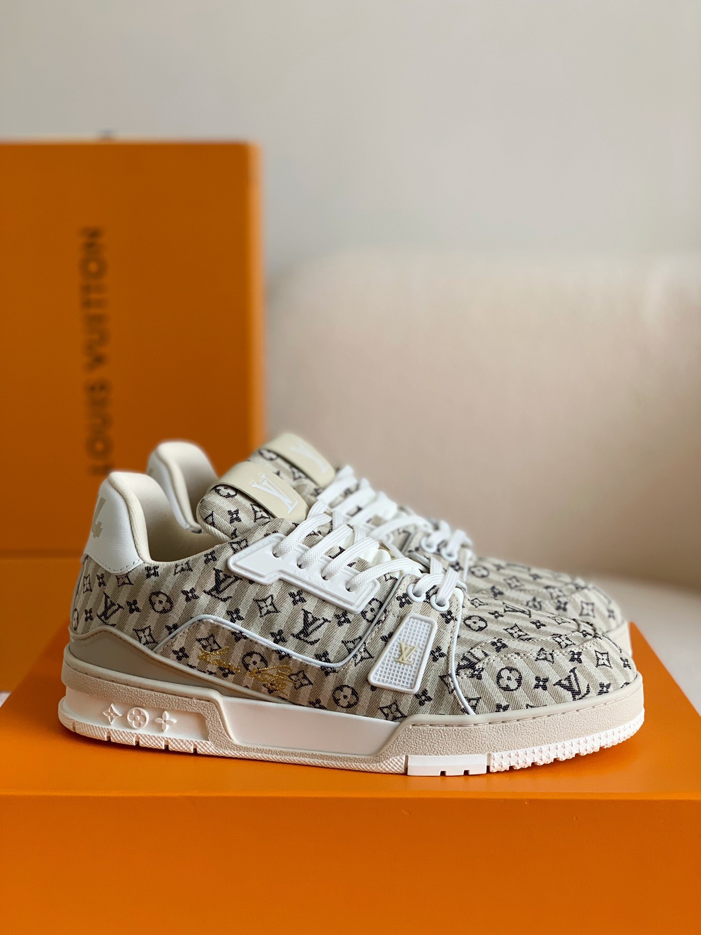 「#81」LOUIS VUITTON TRAINER SNEAKERS - Image 2