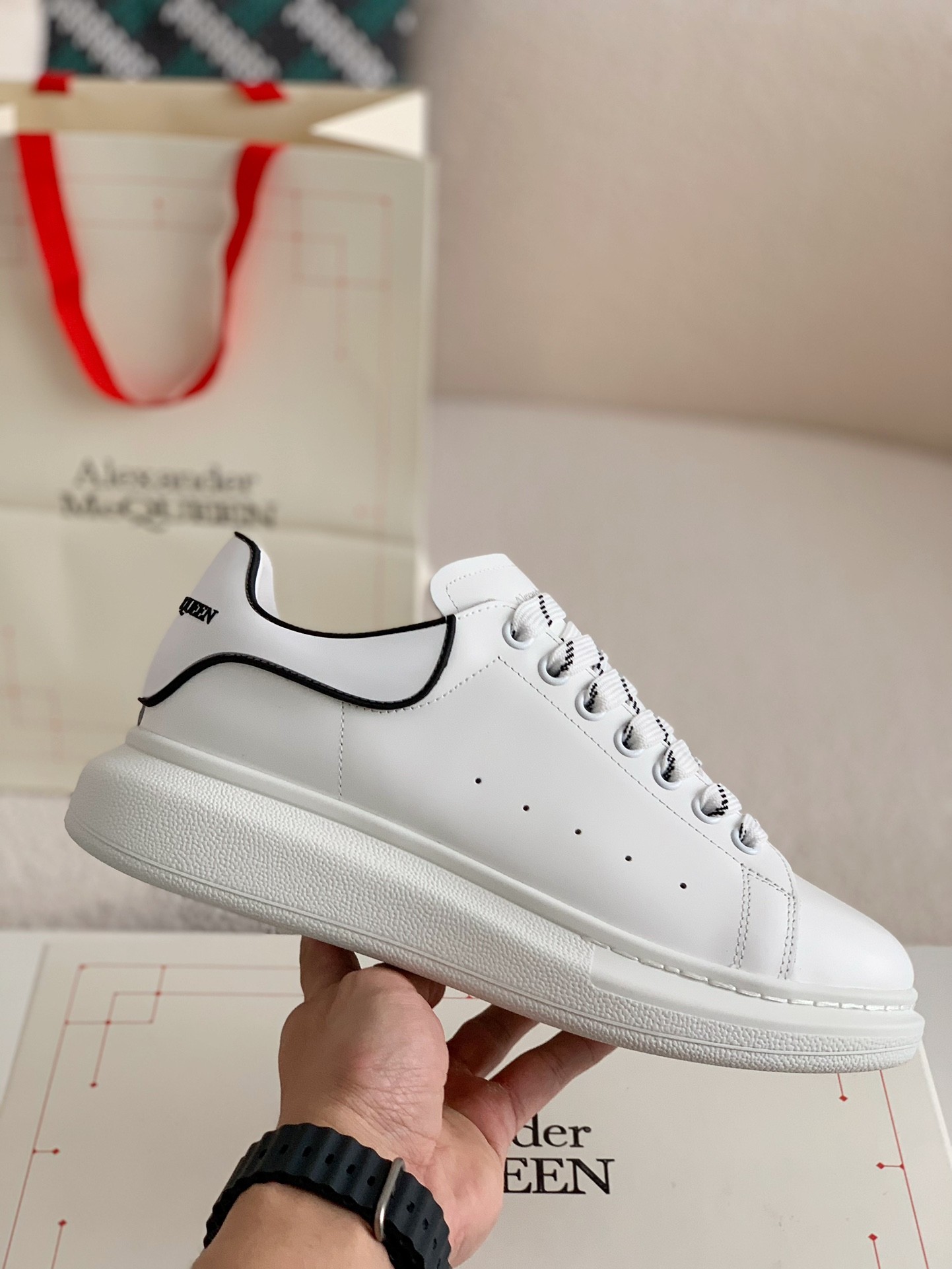 「#84」Alexander McQueen MQ white film tail Sneakers - Image 3