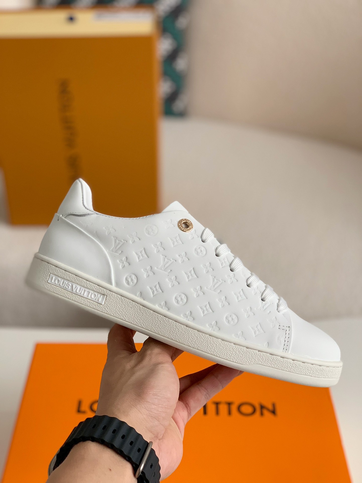 「#225」Louis Vuitton Sneaker - Image 3