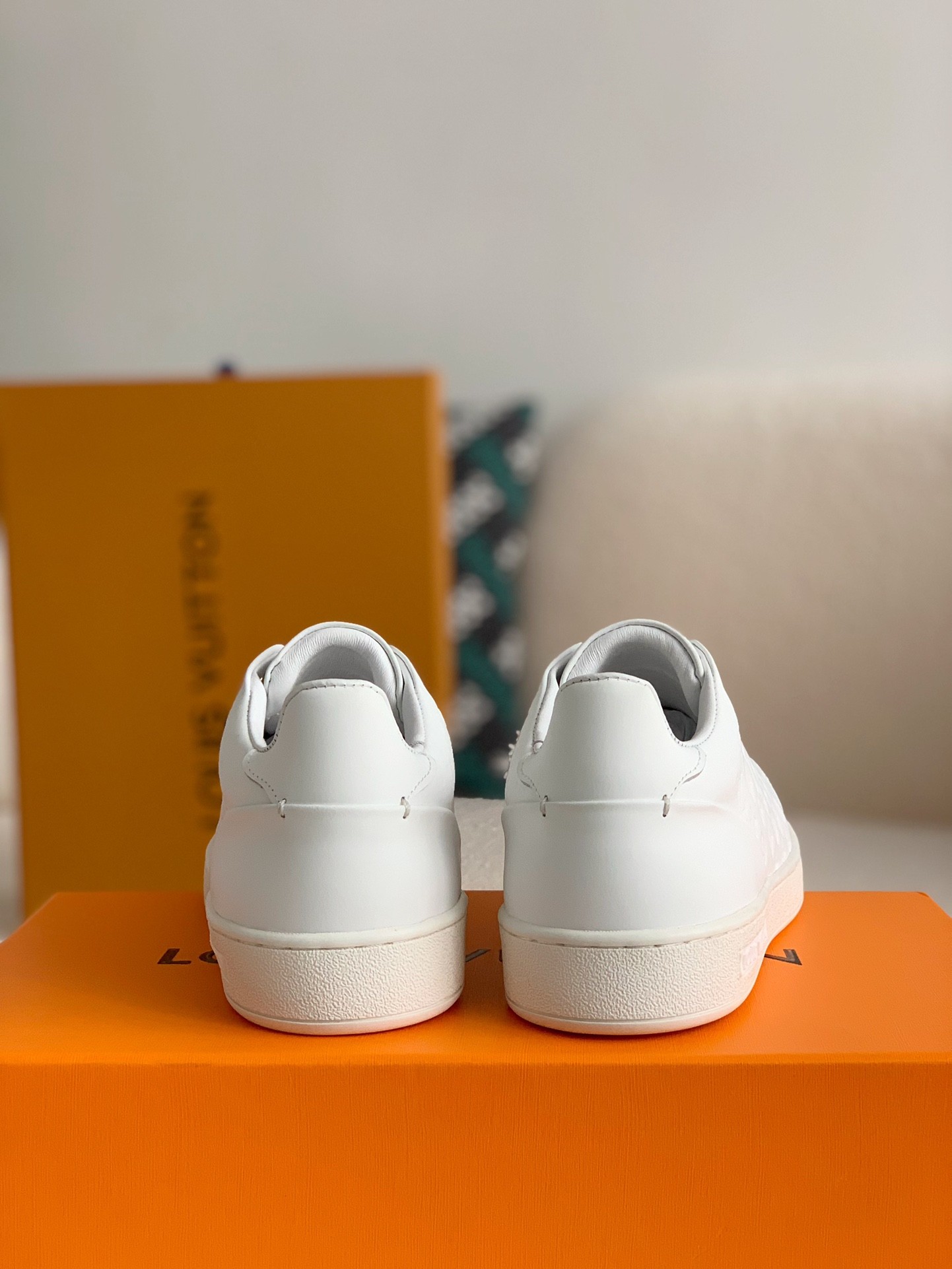 「#225」Louis Vuitton Sneaker - Image 5