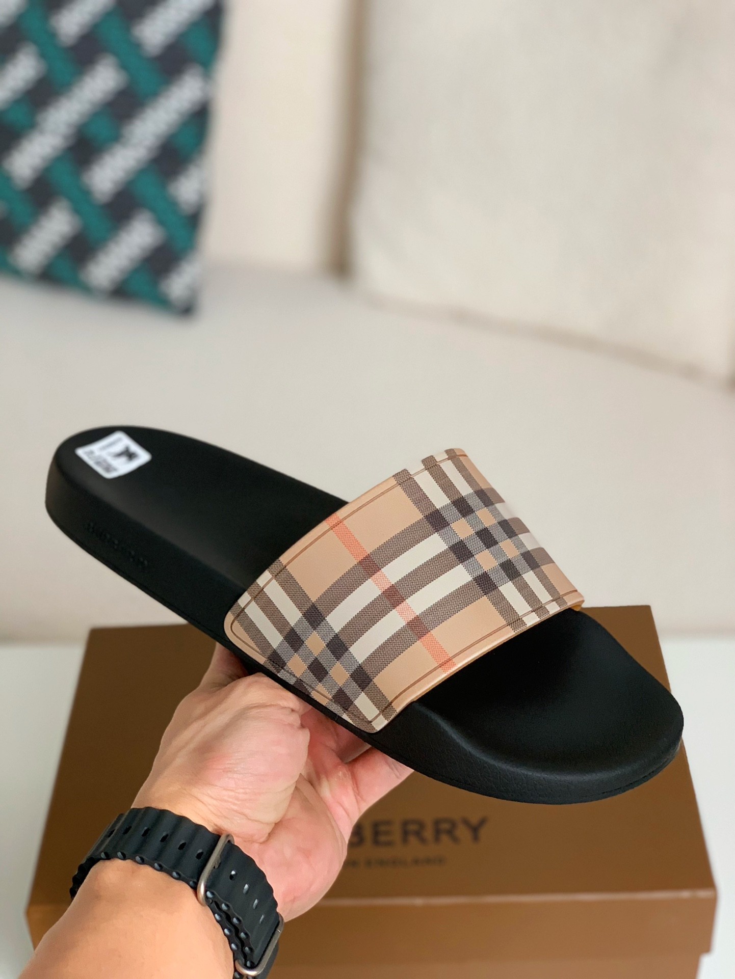 「#231」Buberry Archieve sandals - Image 4