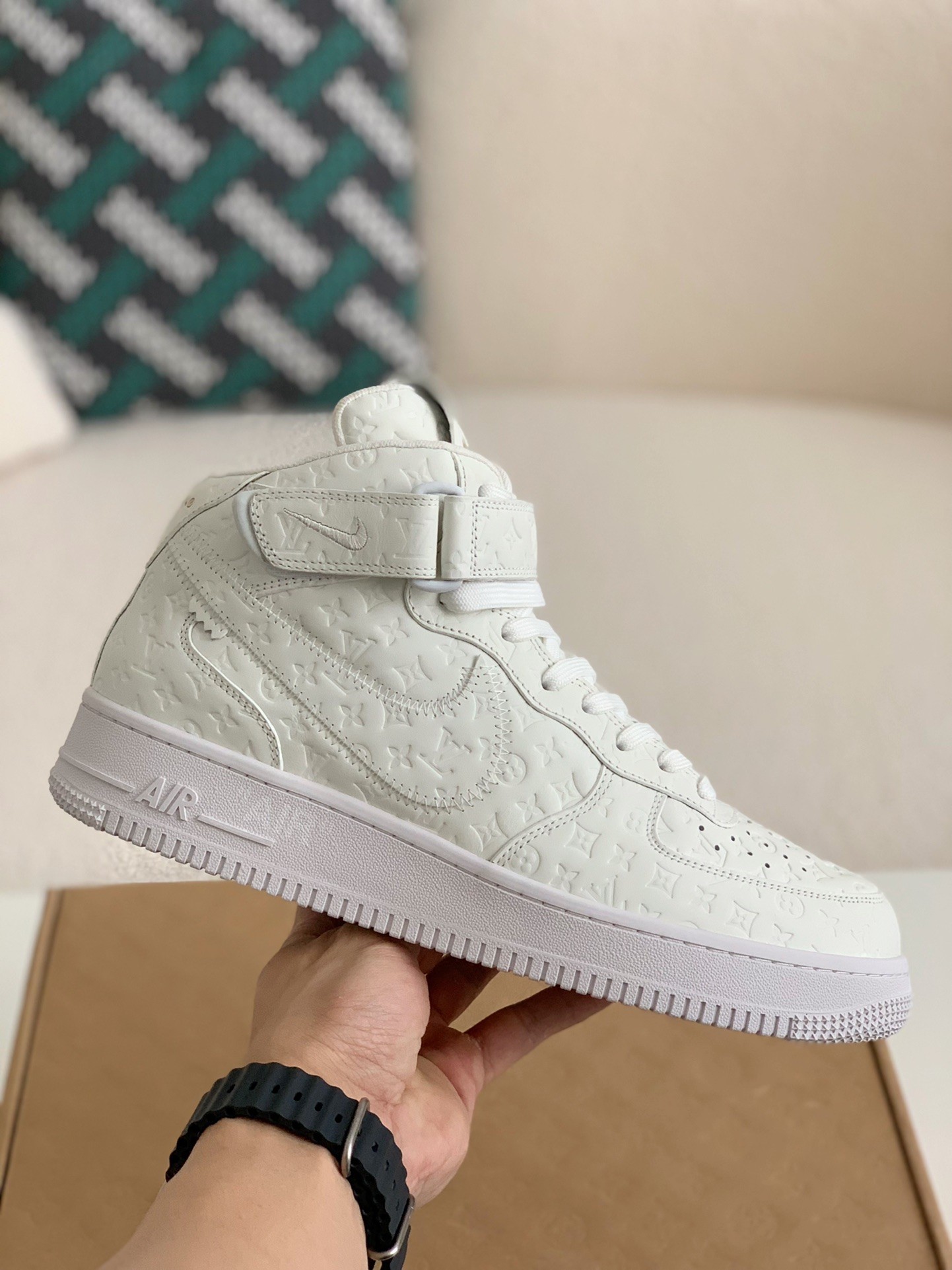 「#234」Louis Vuitton x Nike Air Force 1 High - Image 3