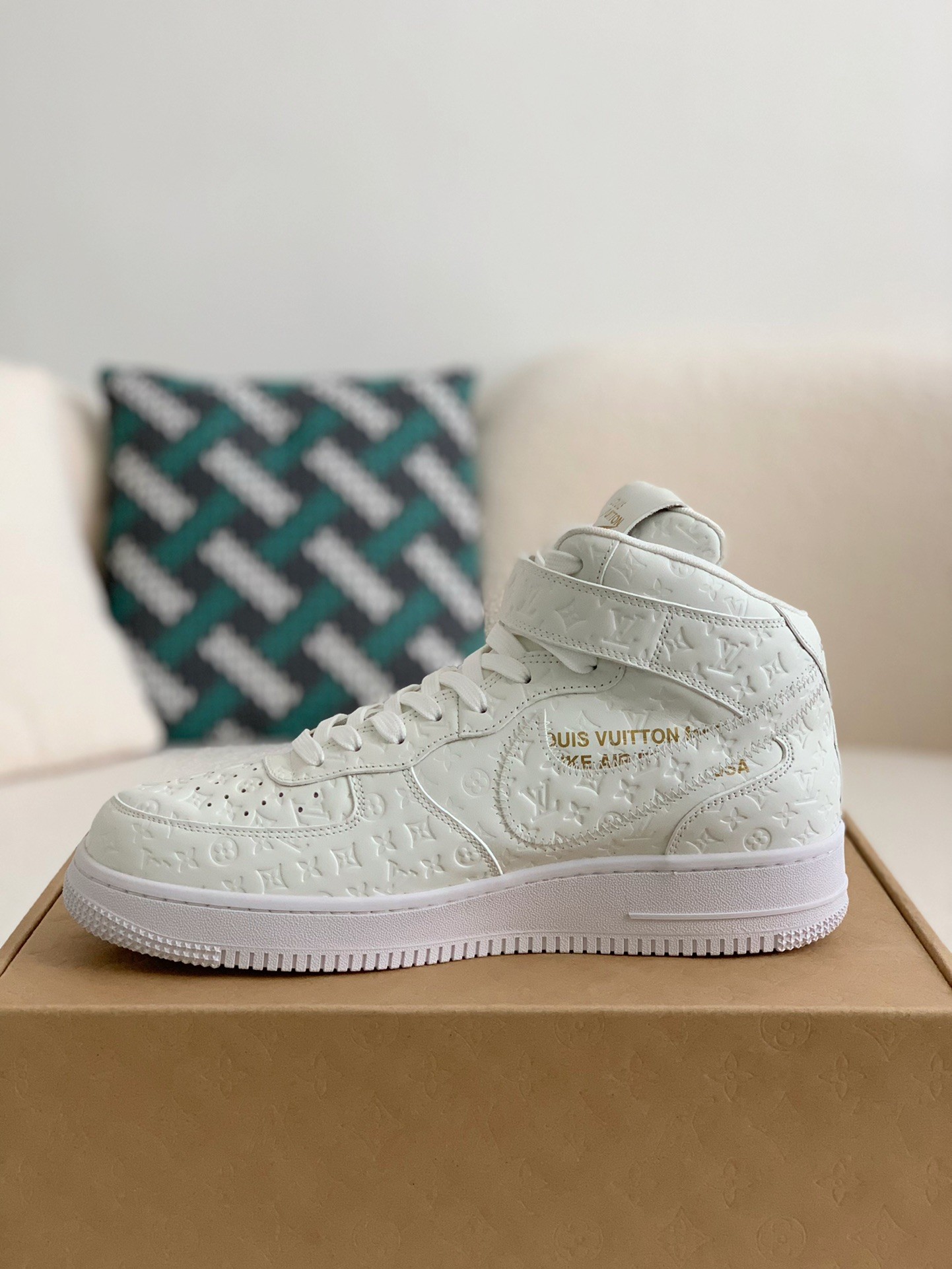 「#234」Louis Vuitton x Nike Air Force 1 High - Image 4