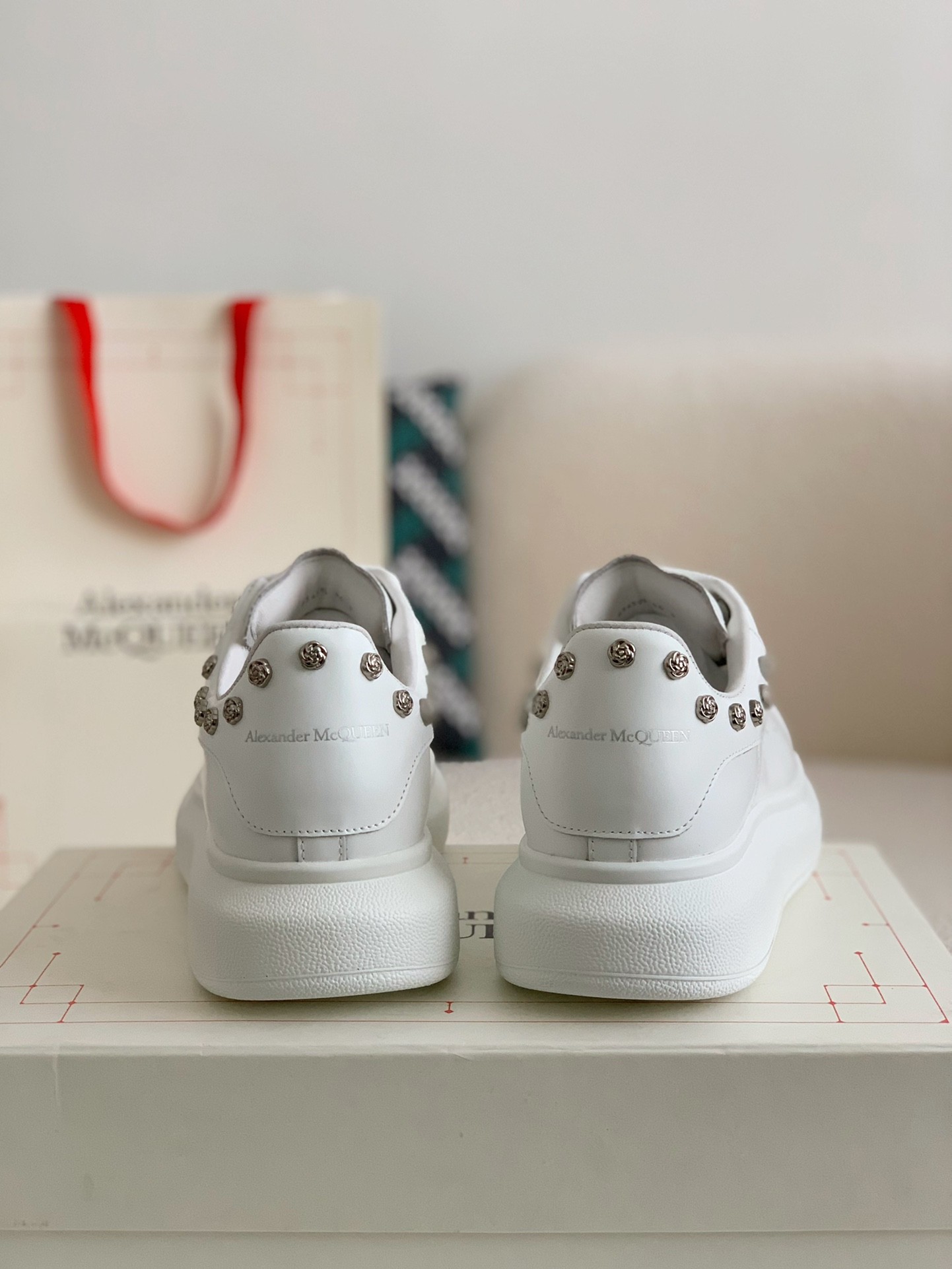 「#235」Alexander McQueen MQ White Rose nail tail Sneakers - Image 4