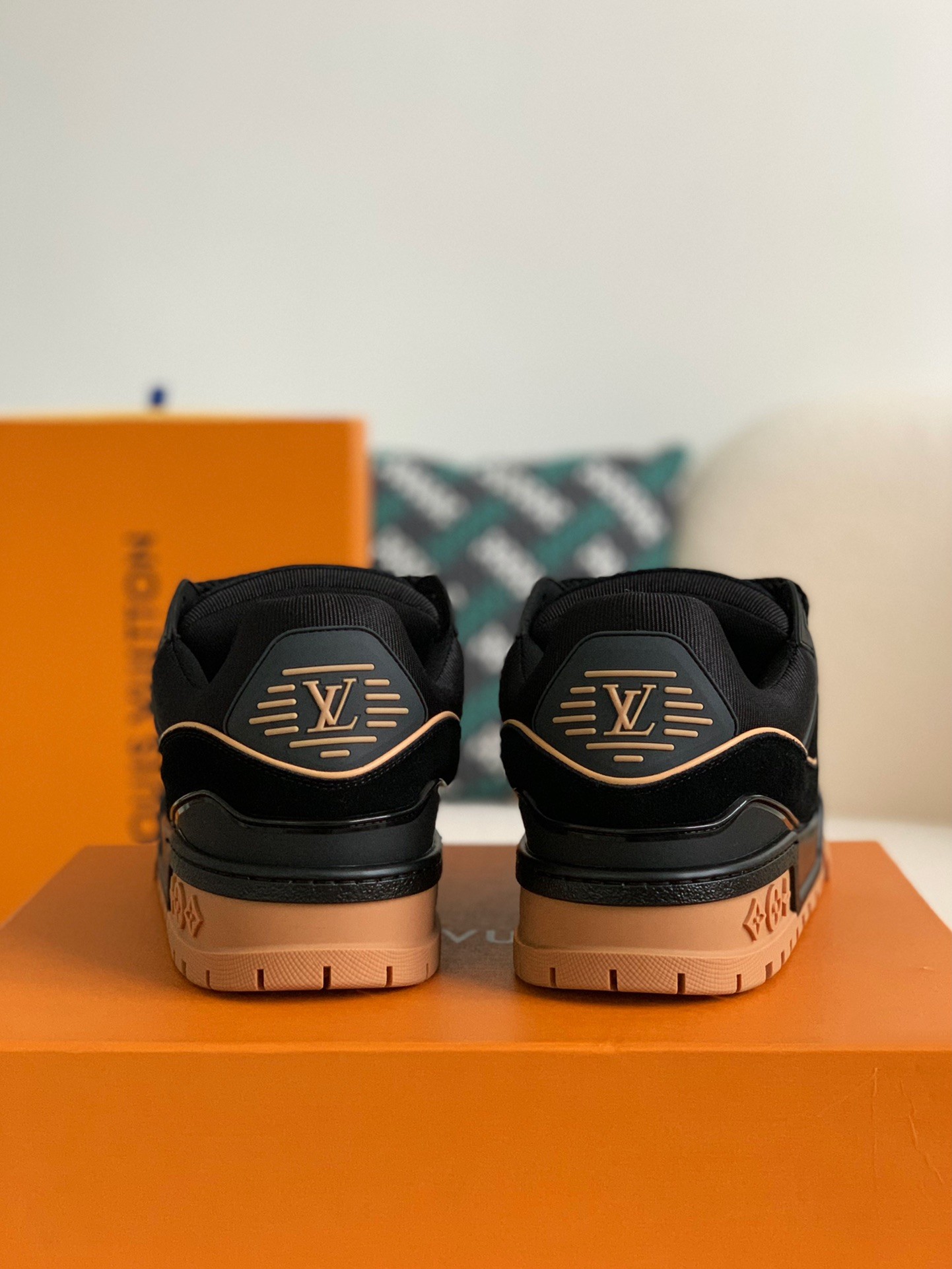 「#236」LOUIS VUITTON TRAINER MAXI SNEAKERS 1ABM2Y - Image 5