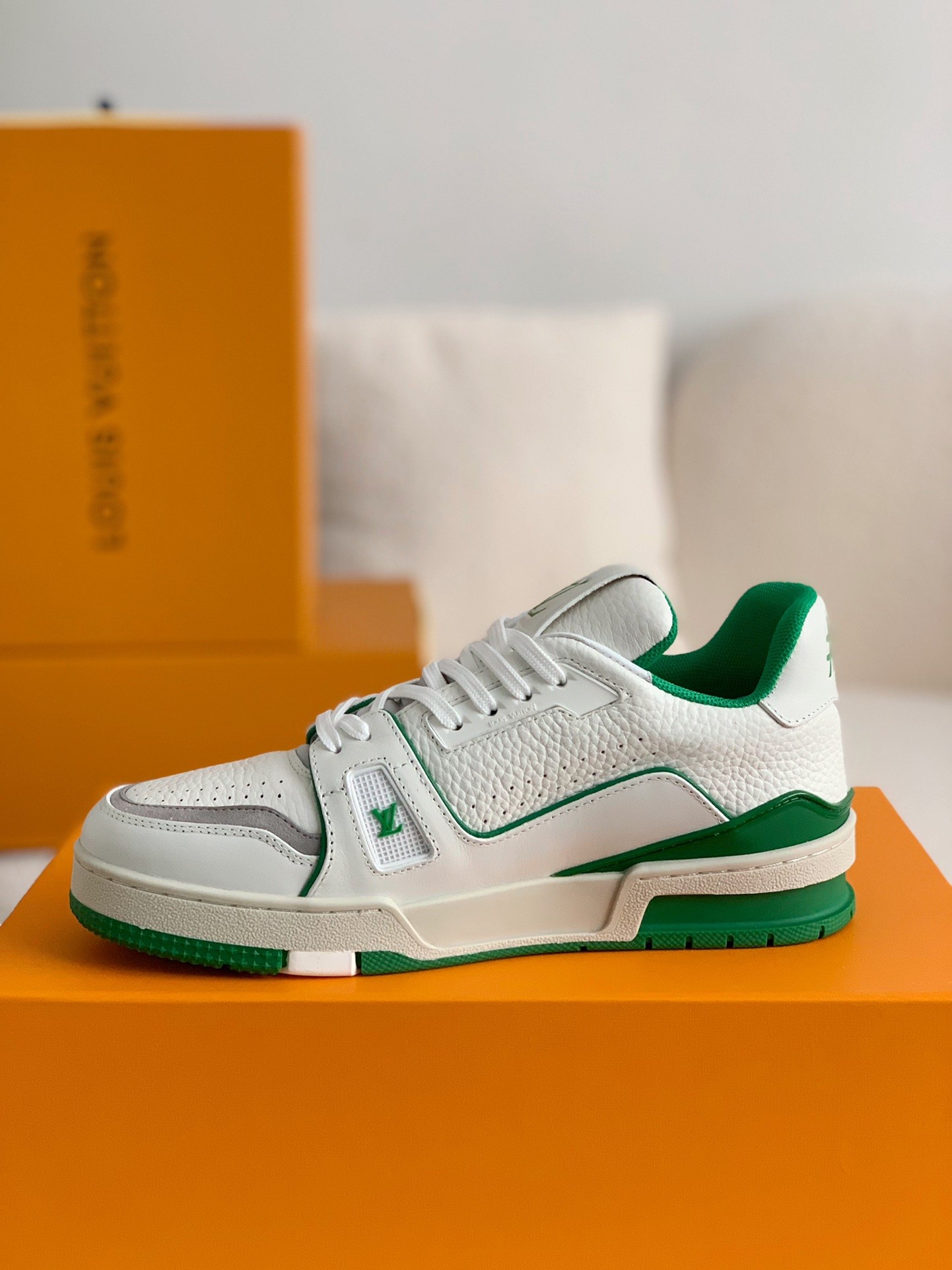「#245」LOUIS VUITTON TRAINER Sneakers - Image 4