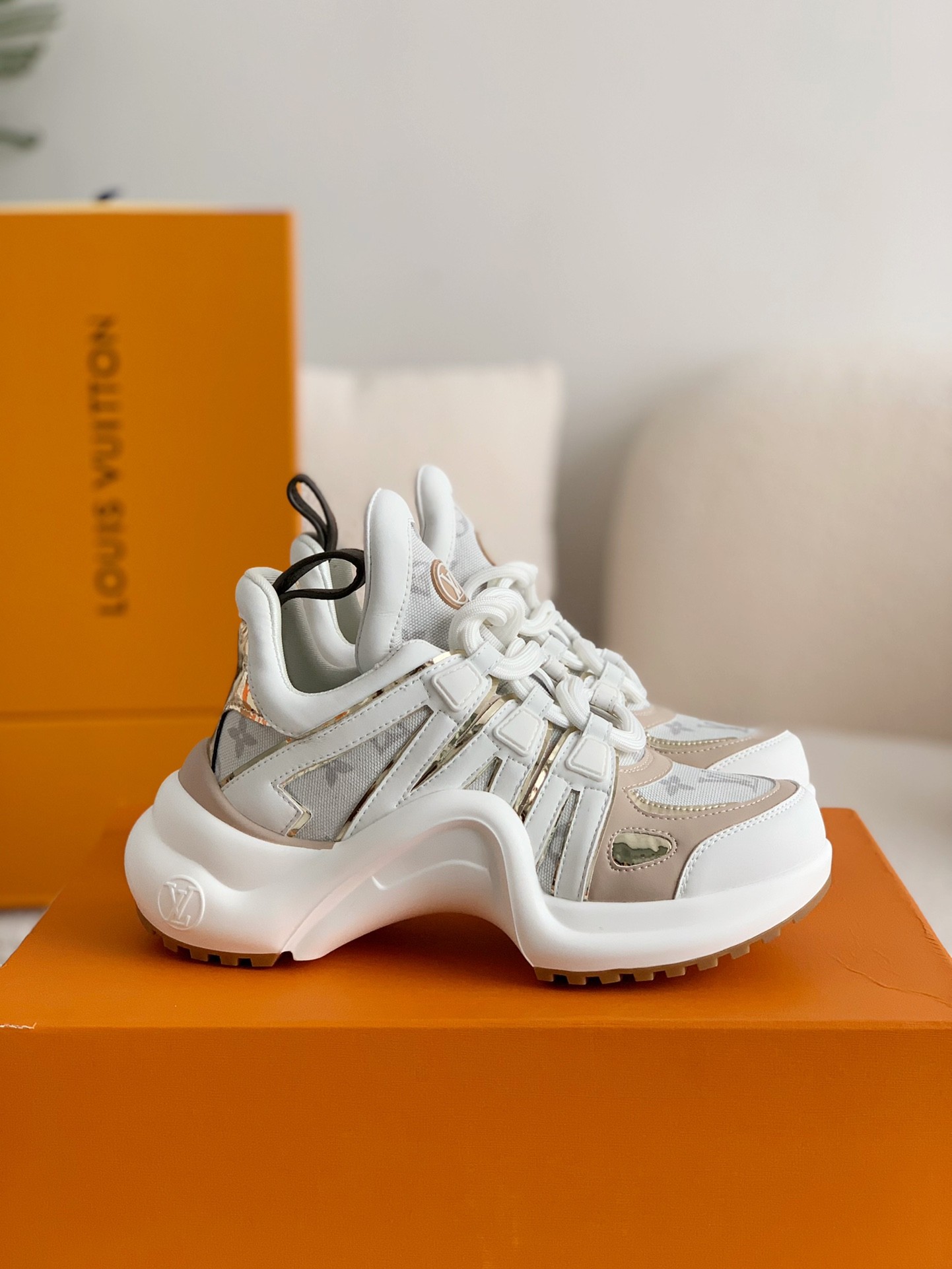 「#249」Louis Vuitton Archlight Sneaker - Image 2
