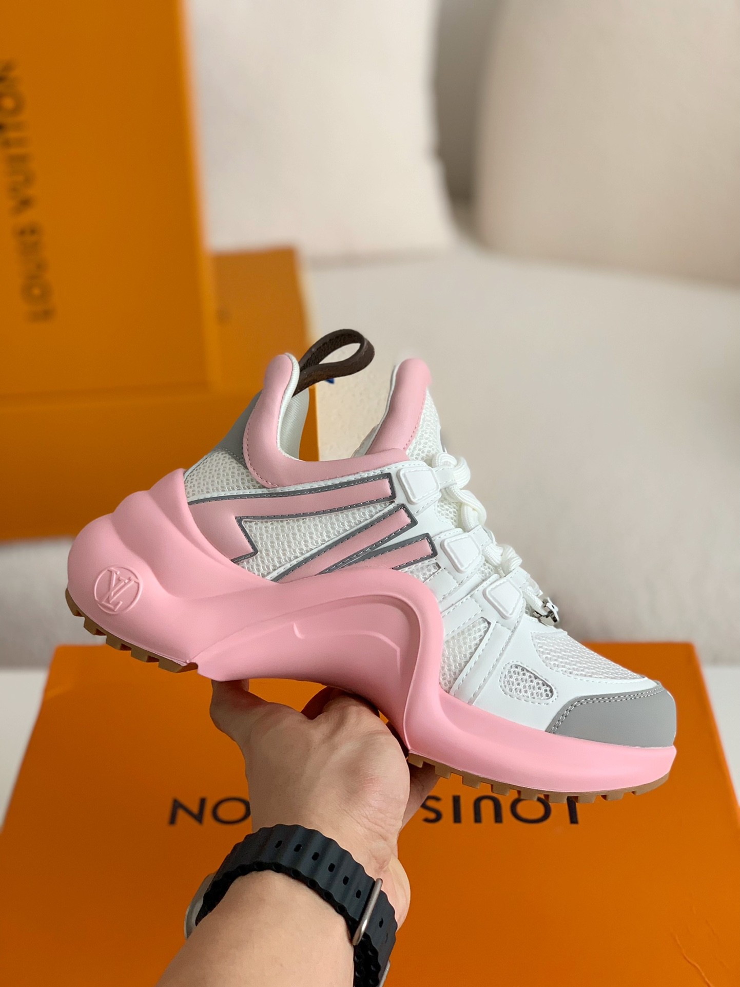 「#251」Louis Vuitton Archlight Sneaker - Image 3