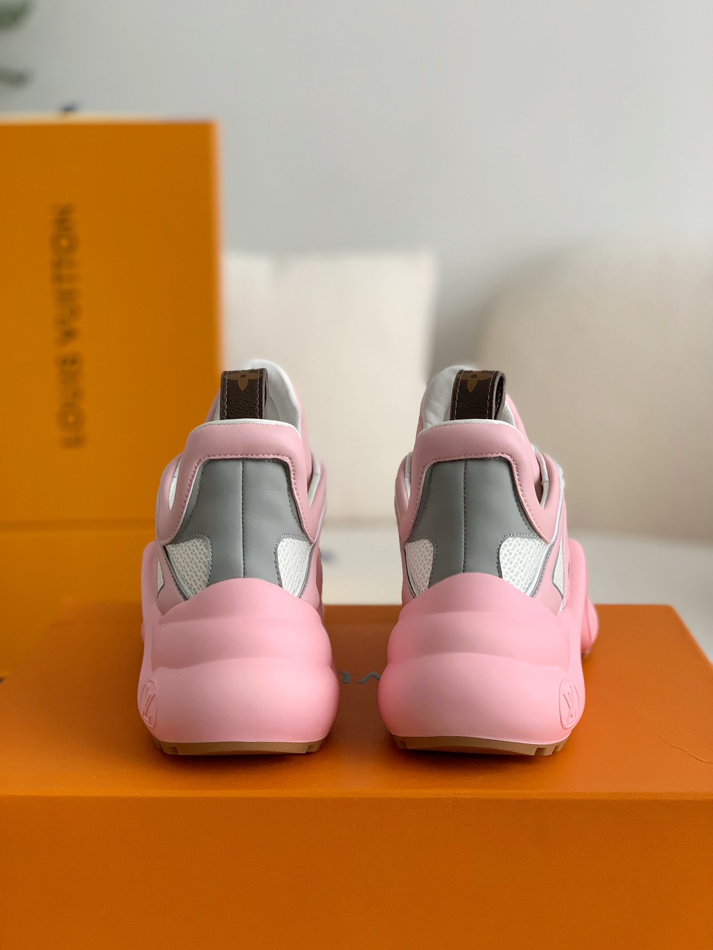 「#251」Louis Vuitton Archlight Sneaker - Image 5