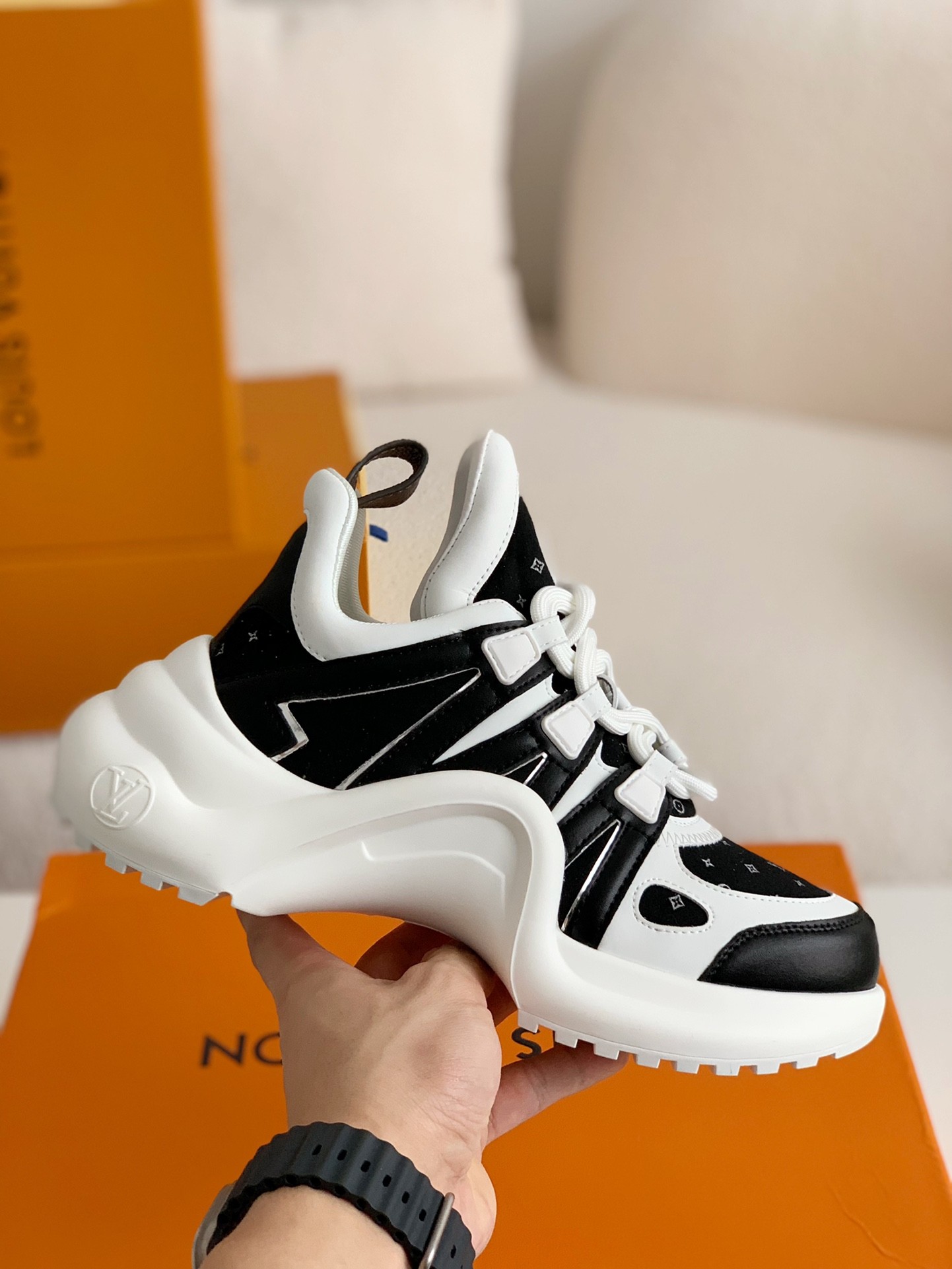 「#253」Louis Vuitton Archlight Sneaker - Image 3