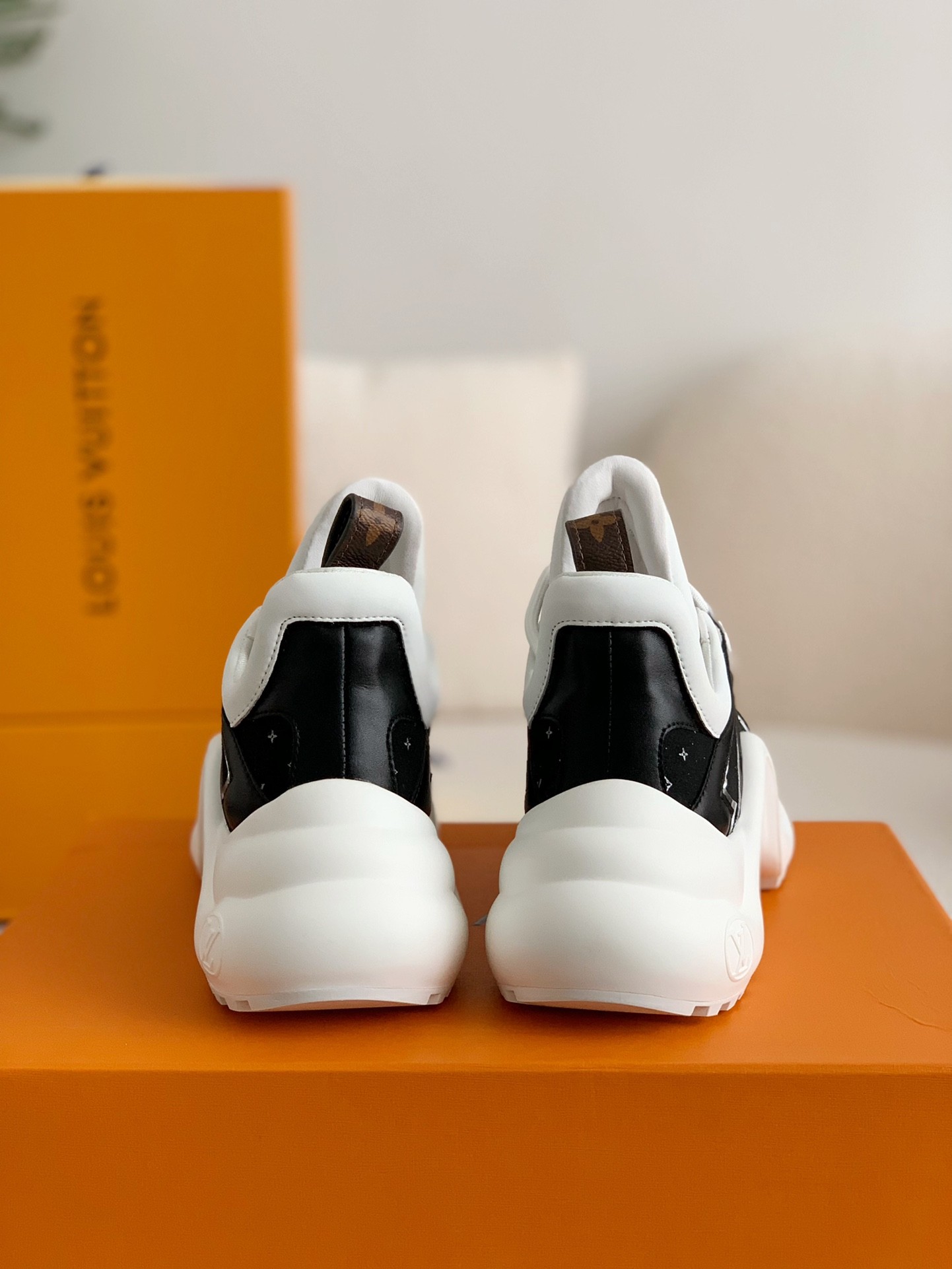 「#253」Louis Vuitton Archlight Sneaker - Image 5
