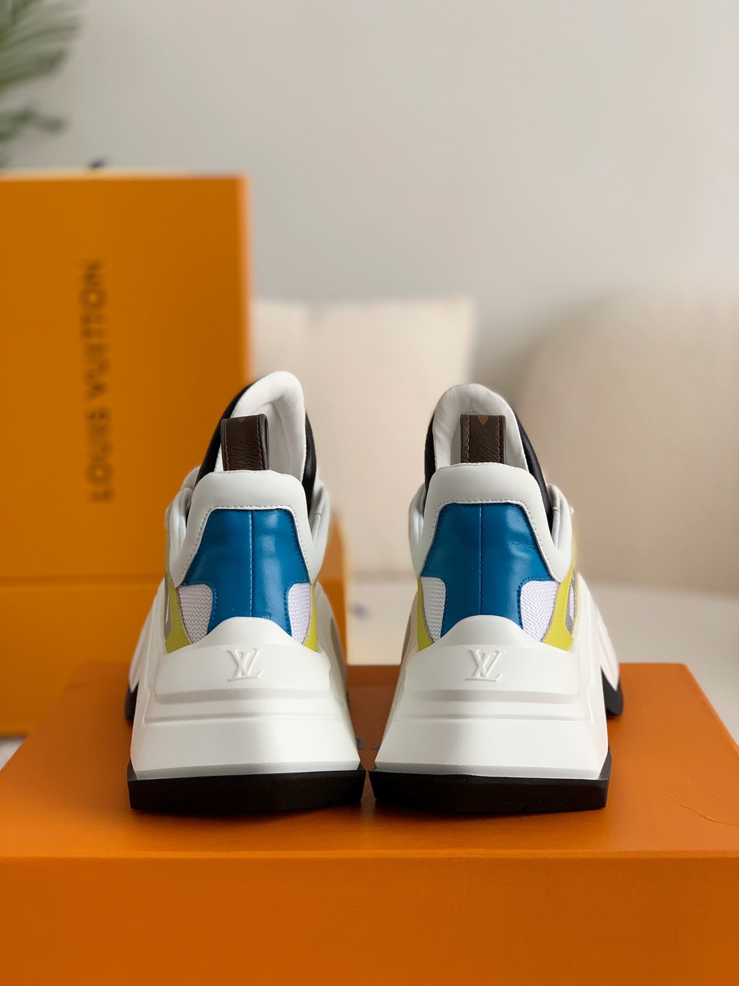 「#254」Louis Vuitton Archlight Sneaker - Image 5
