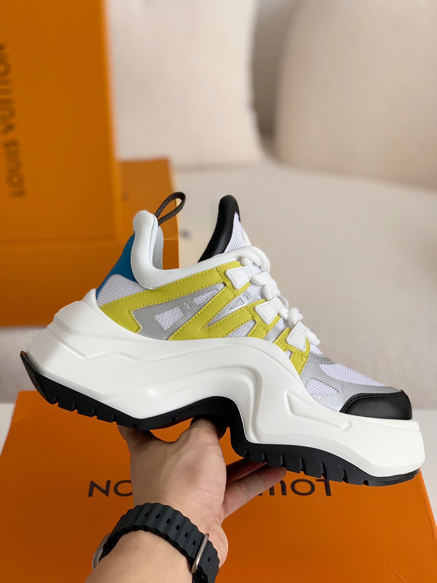 「#254」Louis Vuitton Archlight Sneaker - Image 3
