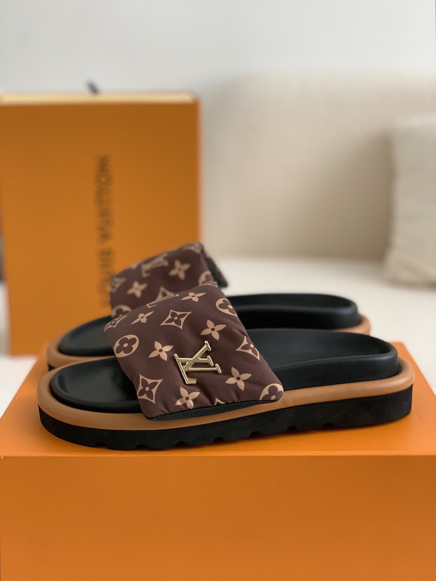 「#264」LOUIS VUITTON WOMEN'S SLIPPERS