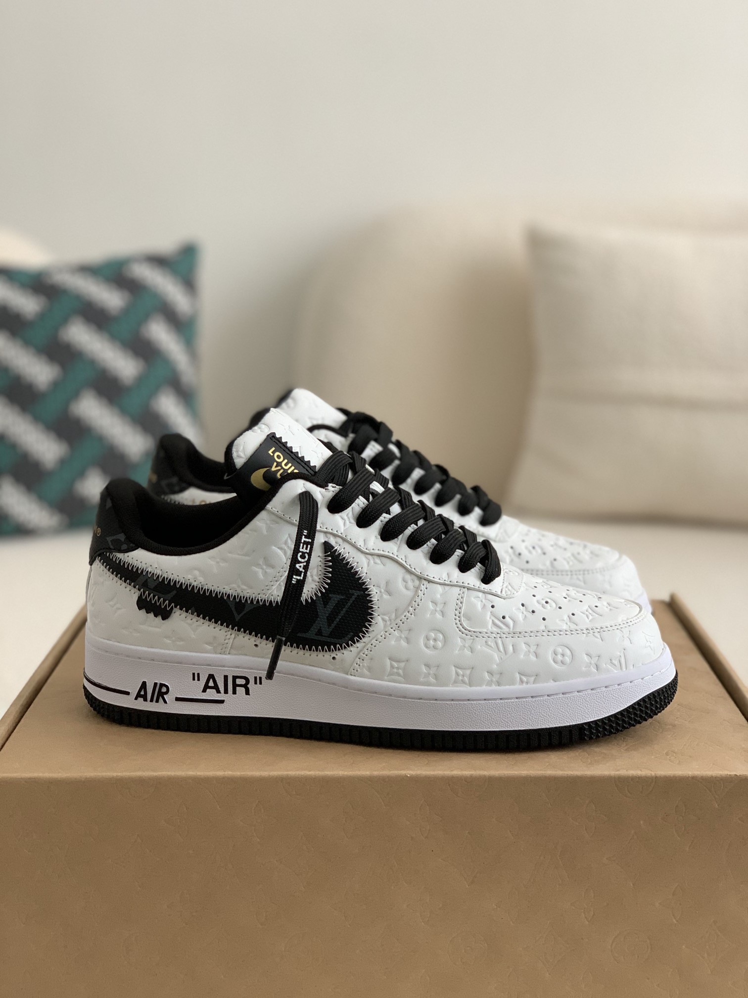 「#272」LOUIS VUITTON X NIKE AIR FORCE 1 SNEAKER - Image 2