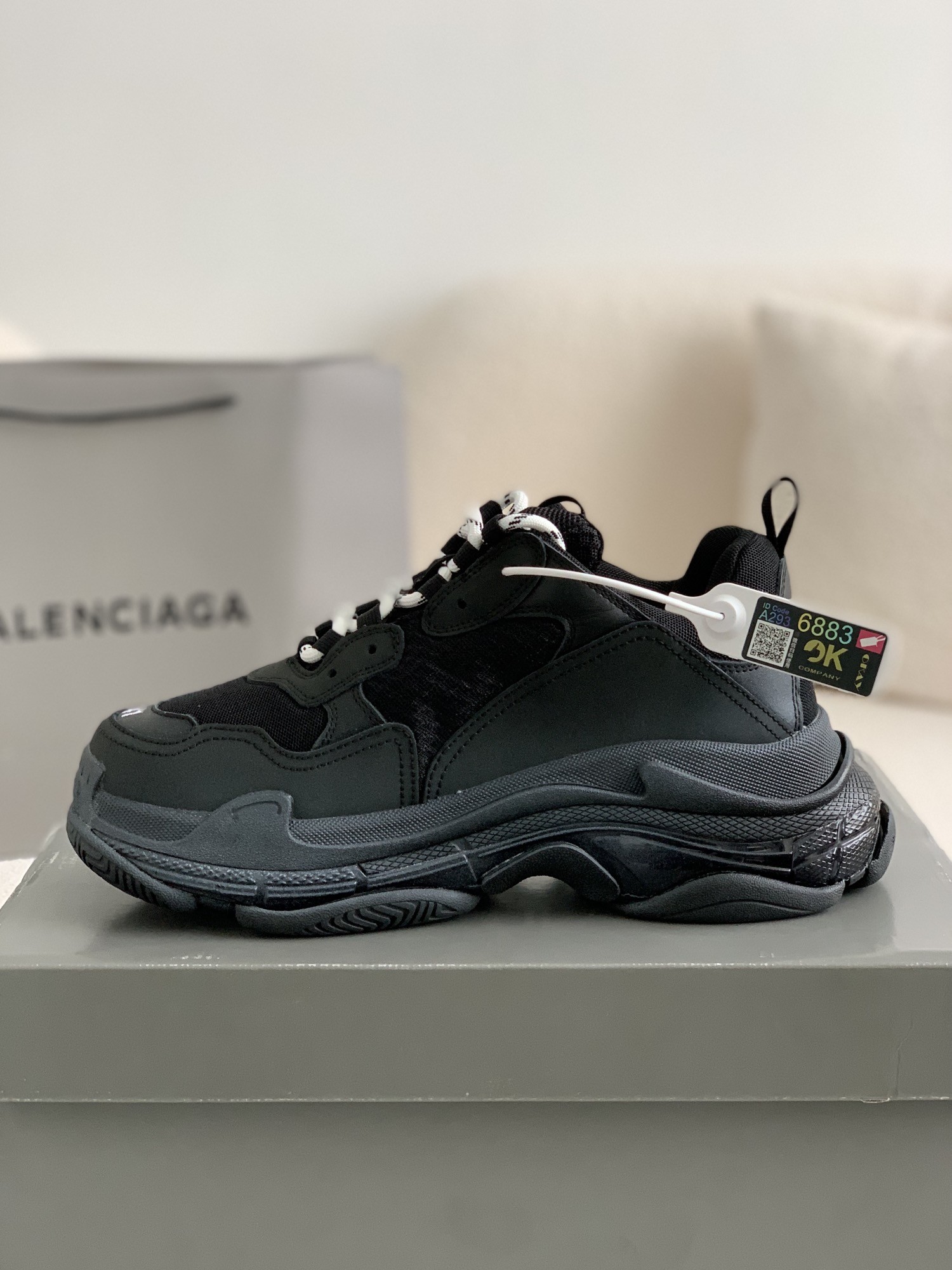 「#284」Balenciaga sneakers - Image 4