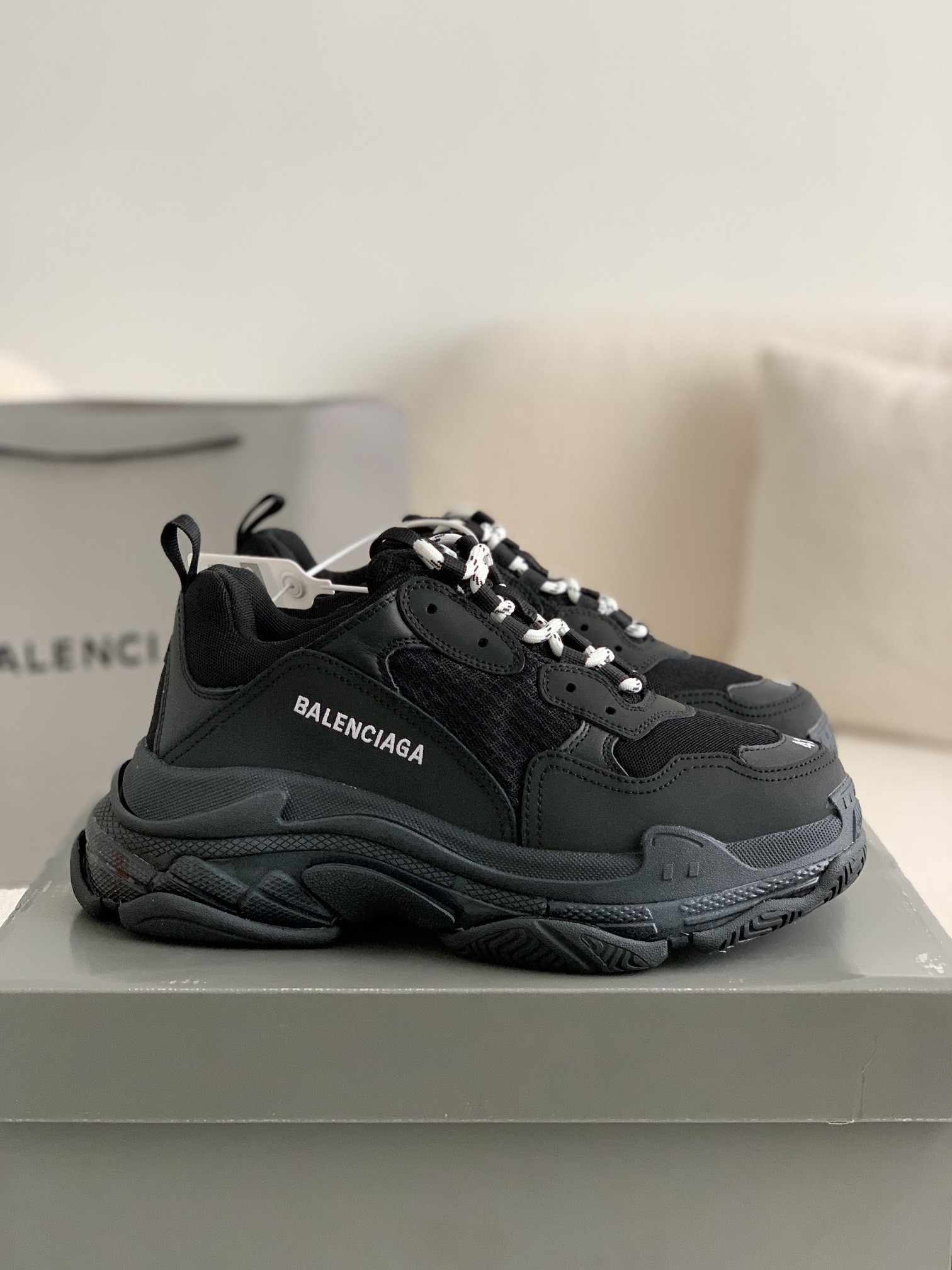 「#284」Balenciaga sneakers - Image 2