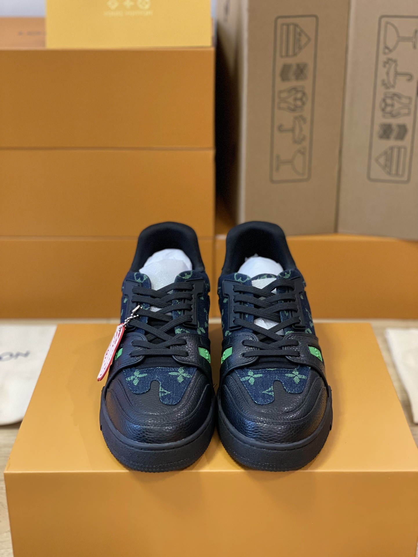 「#193」LOUIS VUITTON TRAINER 1A9IQ5 Sneaker - Image 4