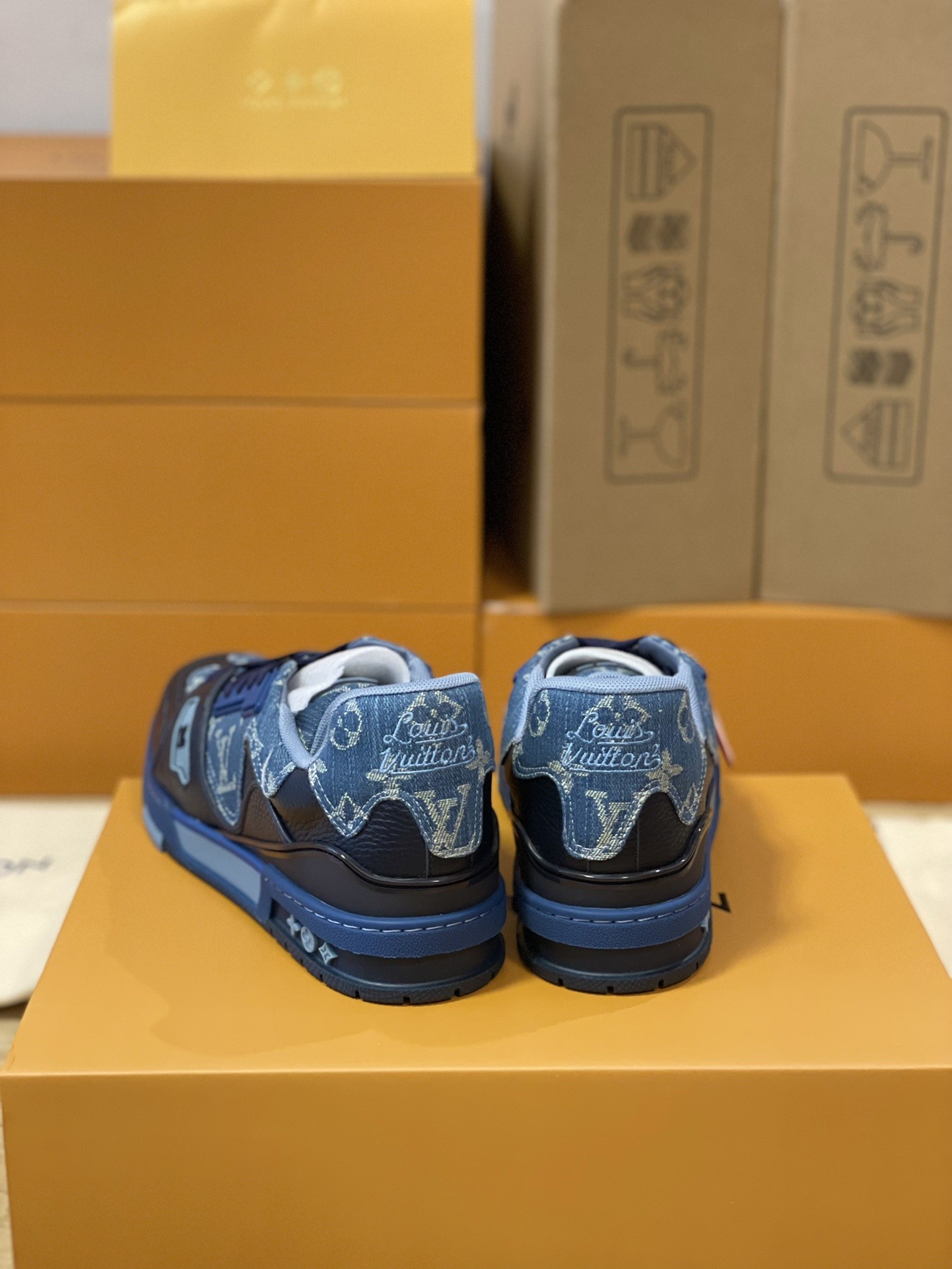 「#195」LOUIS VUITTON TRAINER 1A9IQ5 Sneaker - Image 5