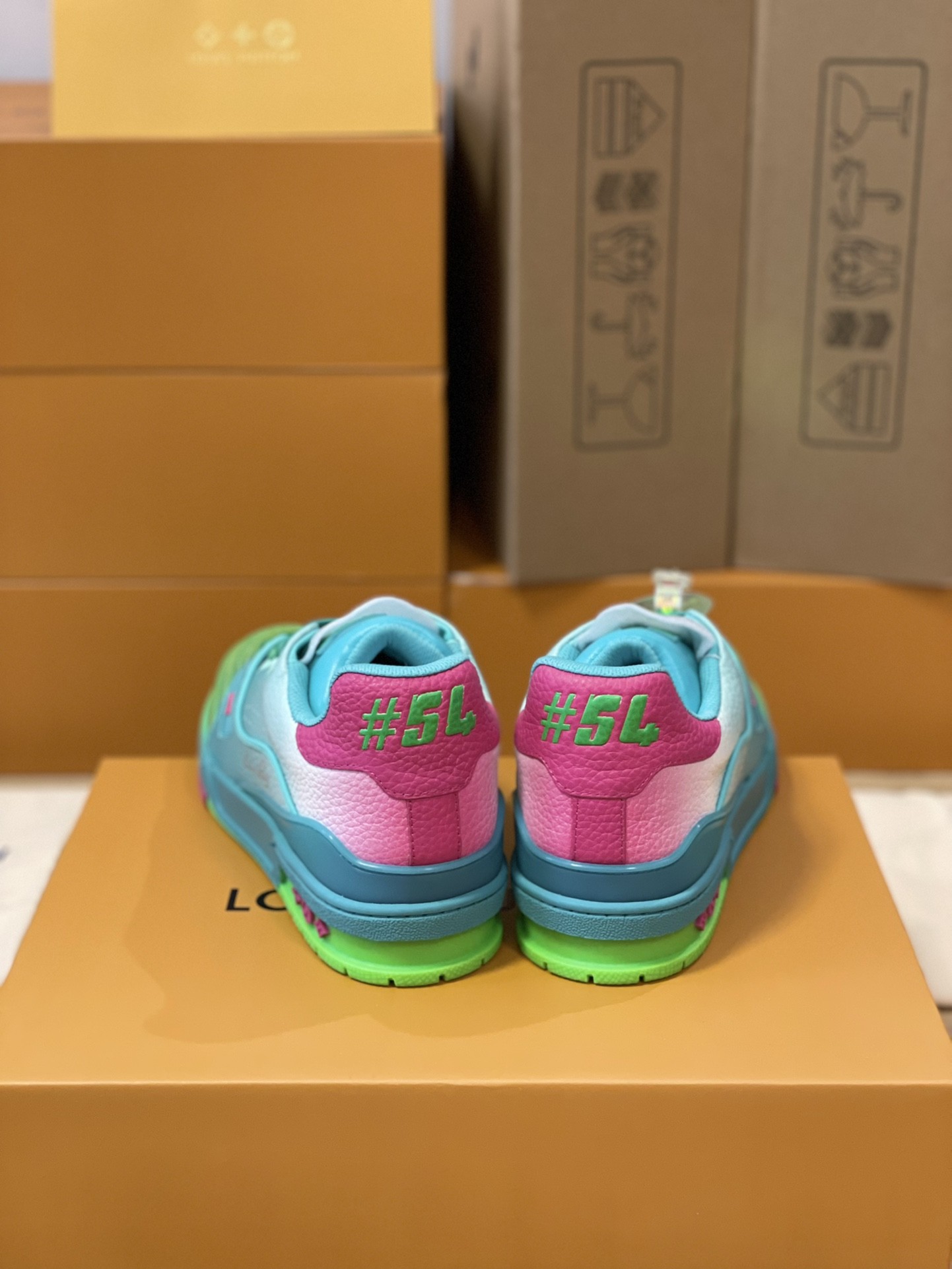 「#196」LOUIS VUITTON TRAINER VLO211 Sneakers - Image 5